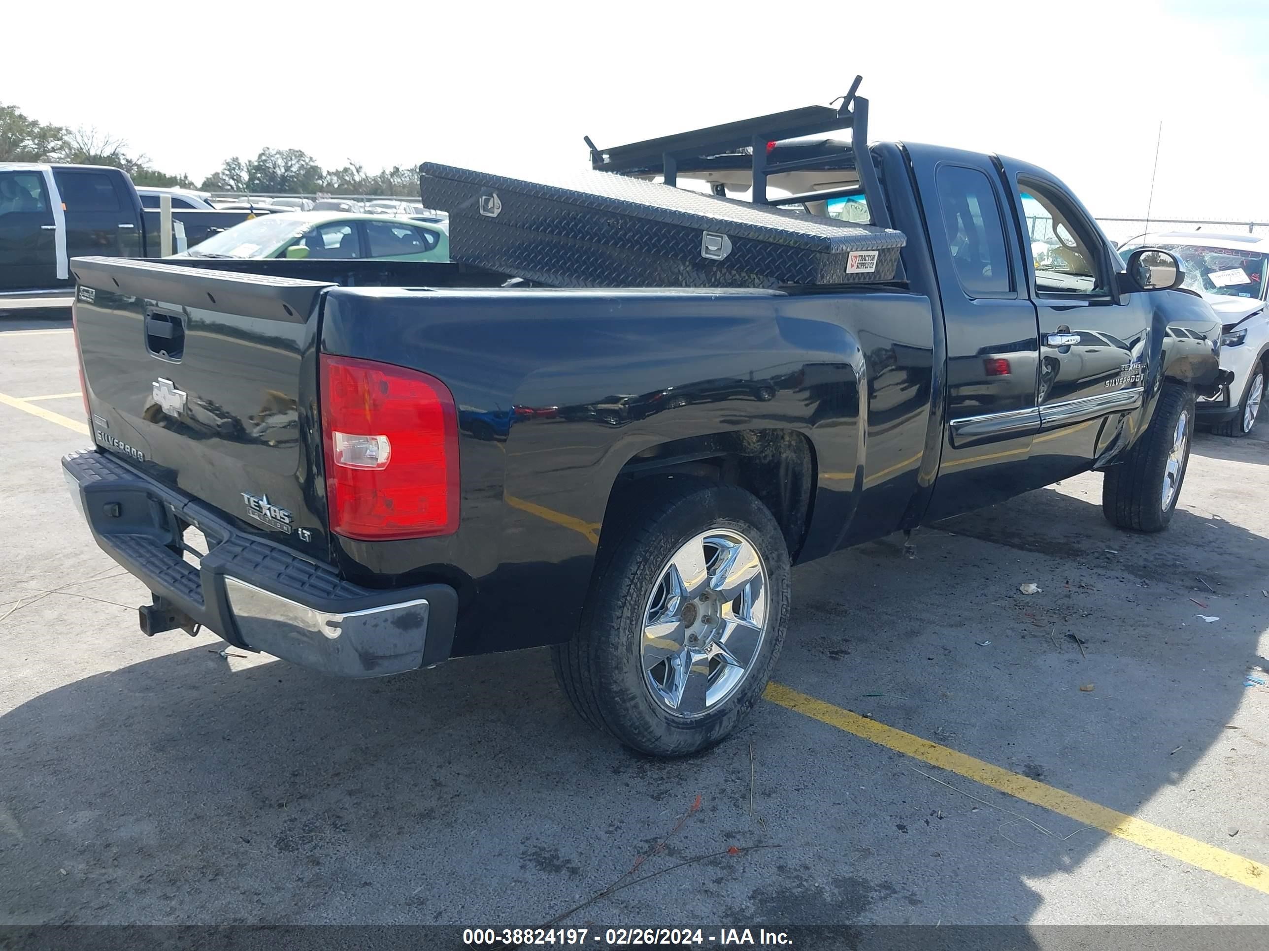 Photo 3 VIN: 1GCEC29079Z180209 - CHEVROLET SILVERADO 