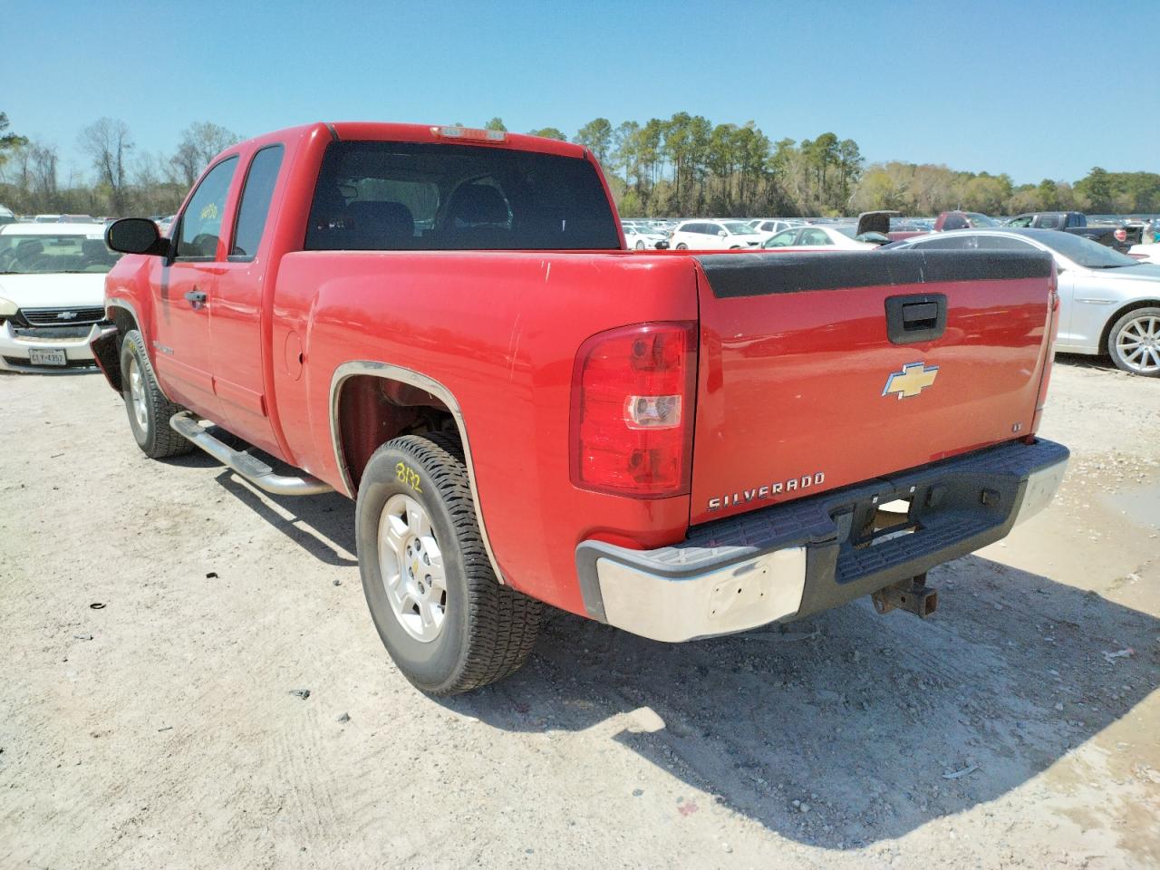 Photo 2 VIN: 1GCEC29J19Z215500 - CHEVROLET SILVERADO 