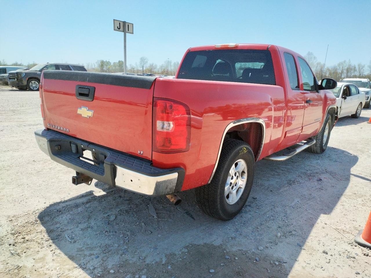 Photo 3 VIN: 1GCEC29J19Z215500 - CHEVROLET SILVERADO 