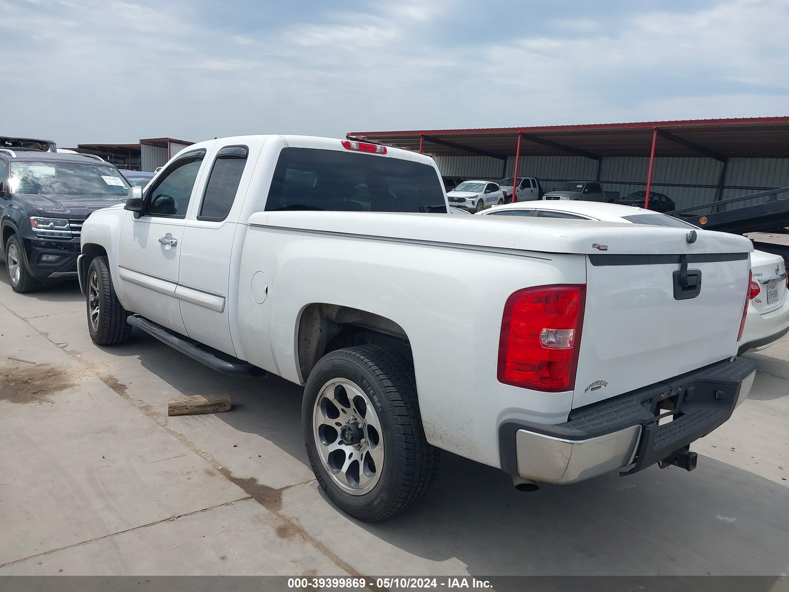 Photo 2 VIN: 1GCEC29J29Z193345 - CHEVROLET SILVERADO 