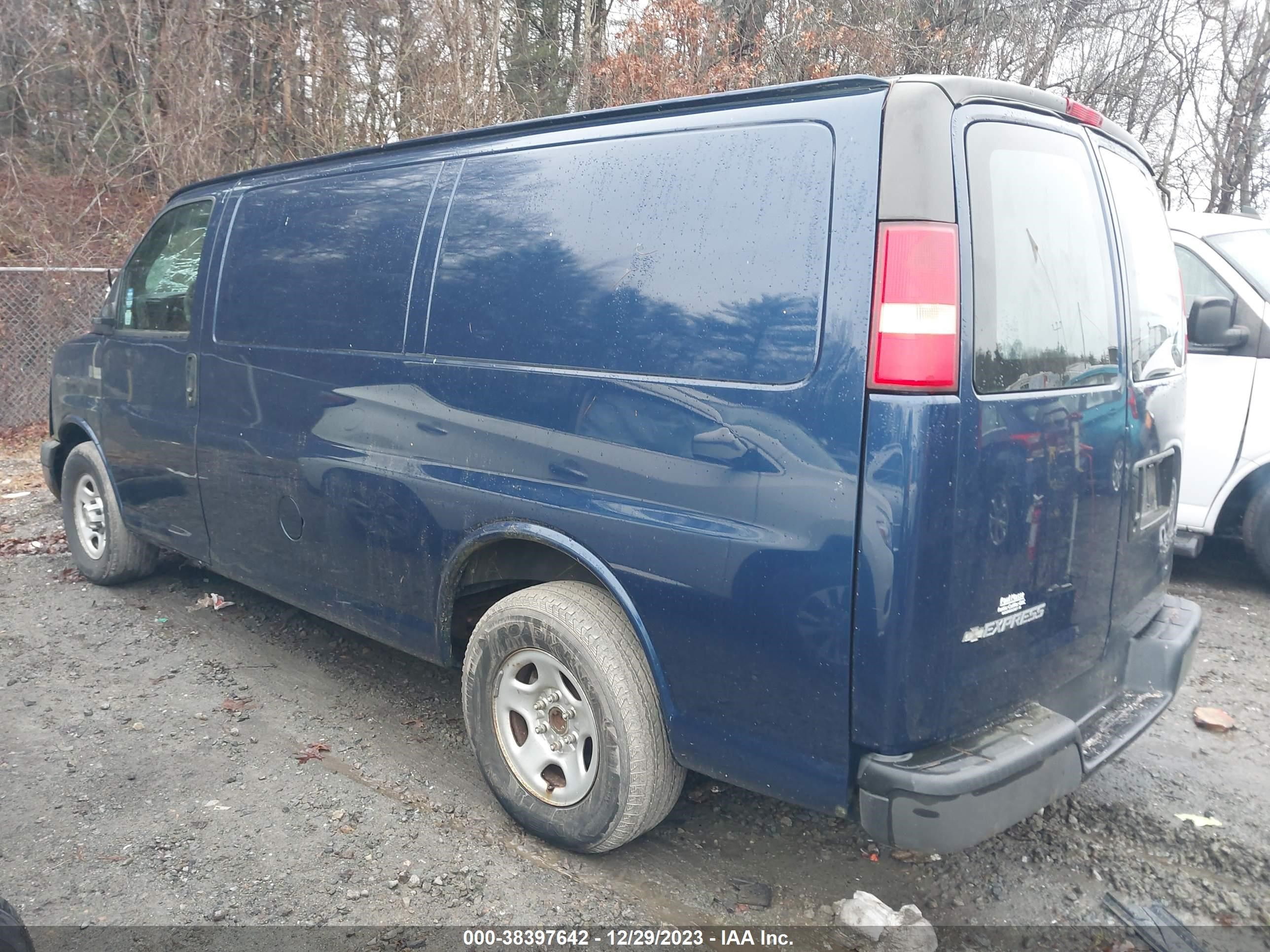 Photo 2 VIN: 1GCEG15X641132774 - CHEVROLET EXPRESS 