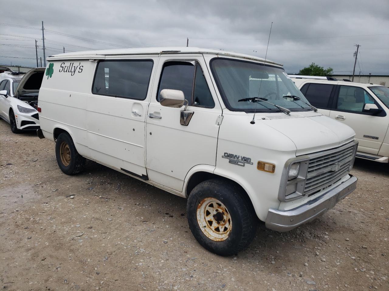 Photo 3 VIN: 1GCEG25H4E7208859 - CHEVROLET VAN 