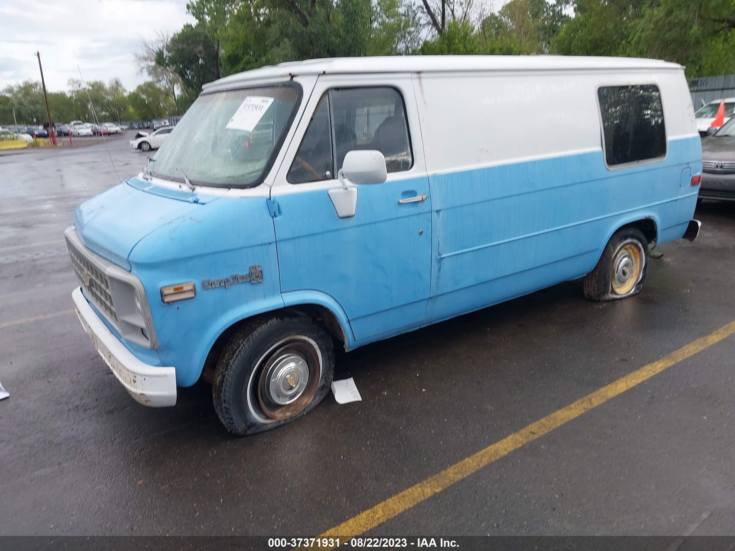 Photo 1 VIN: 1GCEG25H7B7101283 - CHEVROLET VAN 