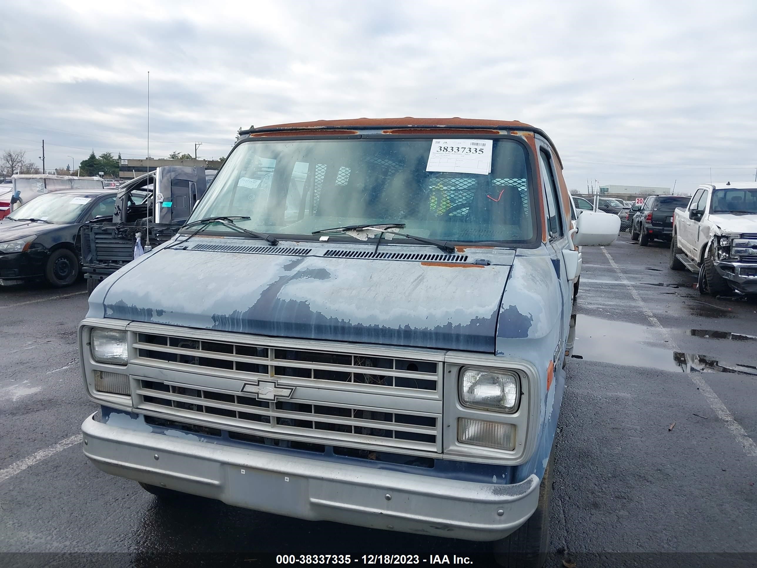 Photo 5 VIN: 1GCEG25H7J7162793 - CHEVROLET VAN 