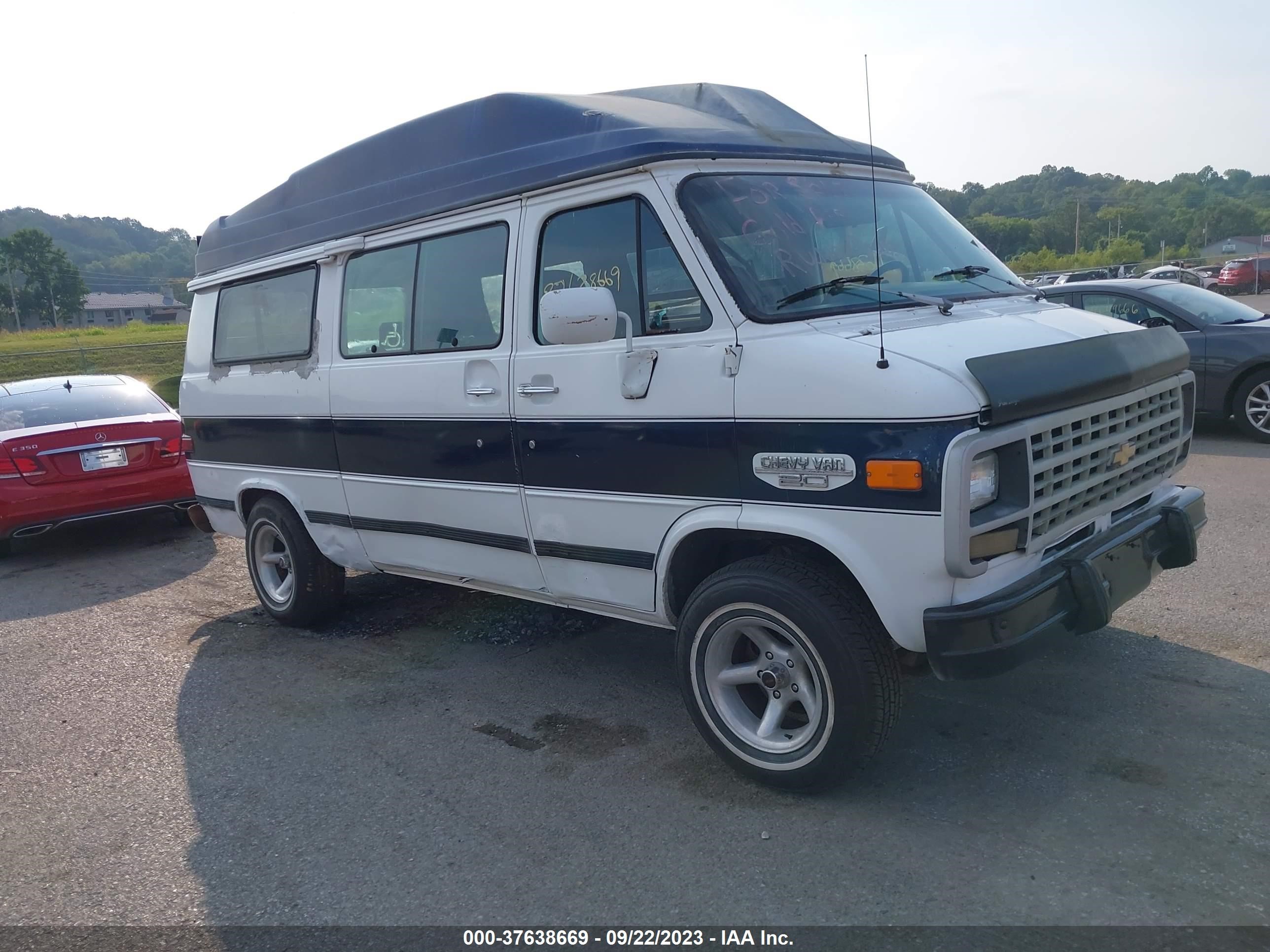 Photo 0 VIN: 1GCEG25K4PF321036 - CHEVROLET VAN 