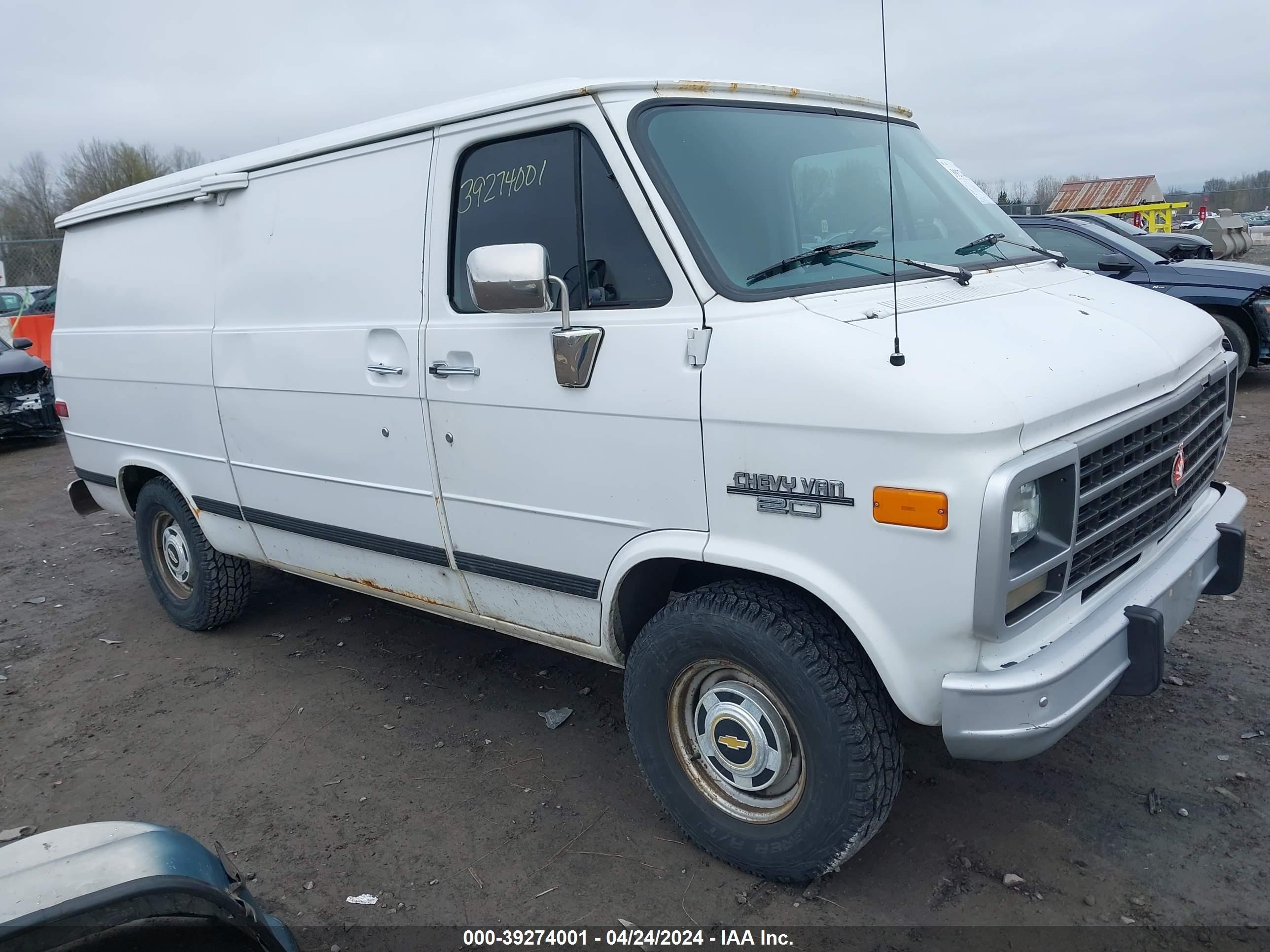 Photo 0 VIN: 1GCEG25K7SF235860 - CHEVROLET VAN 