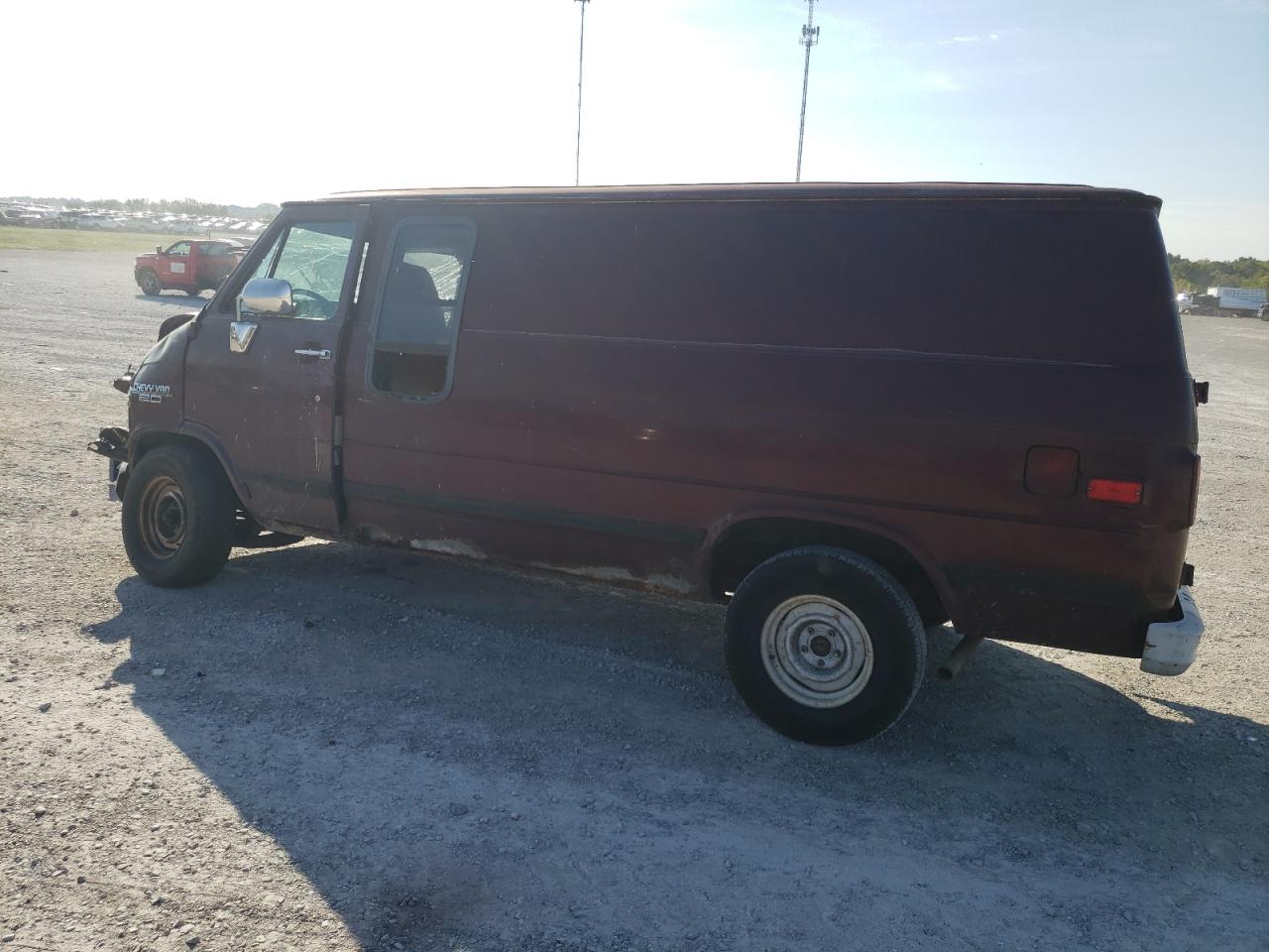 Photo 1 VIN: 1GCEG25Z7PF345585 - CHEVROLET VAN 