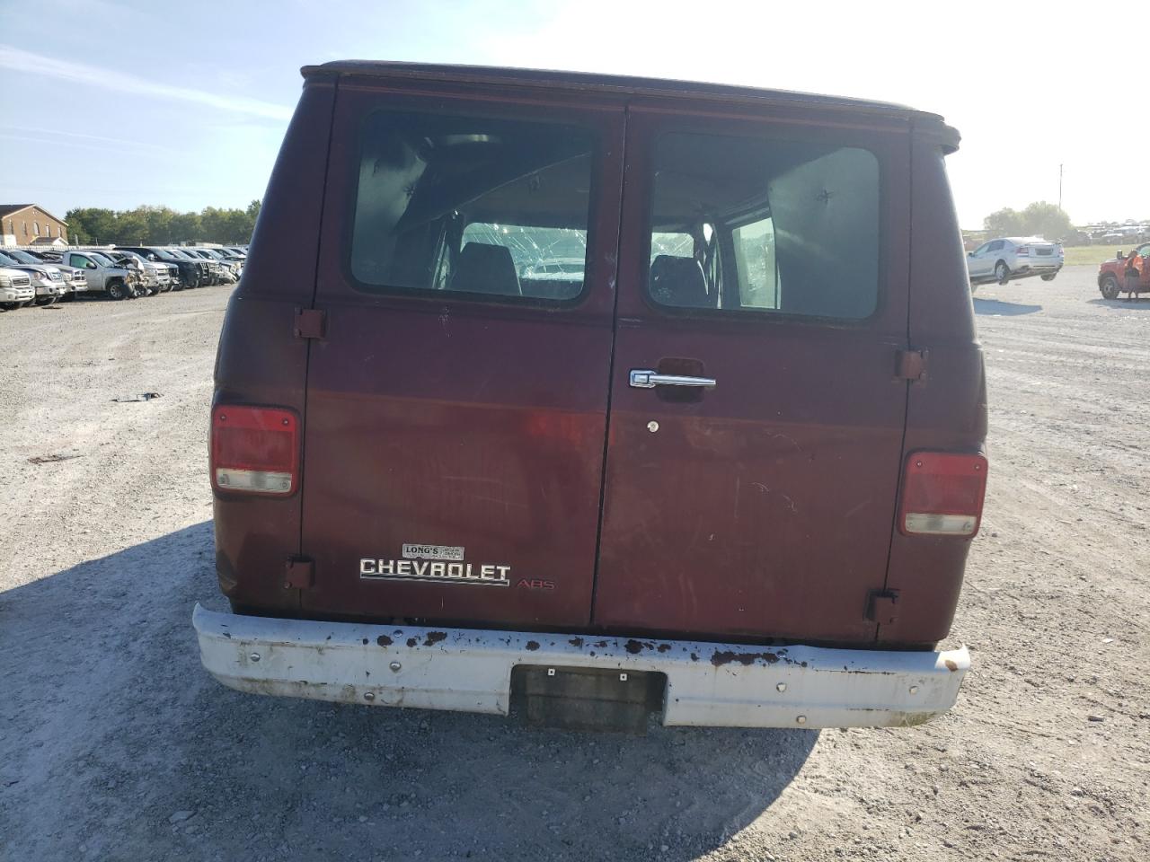 Photo 5 VIN: 1GCEG25Z7PF345585 - CHEVROLET VAN 