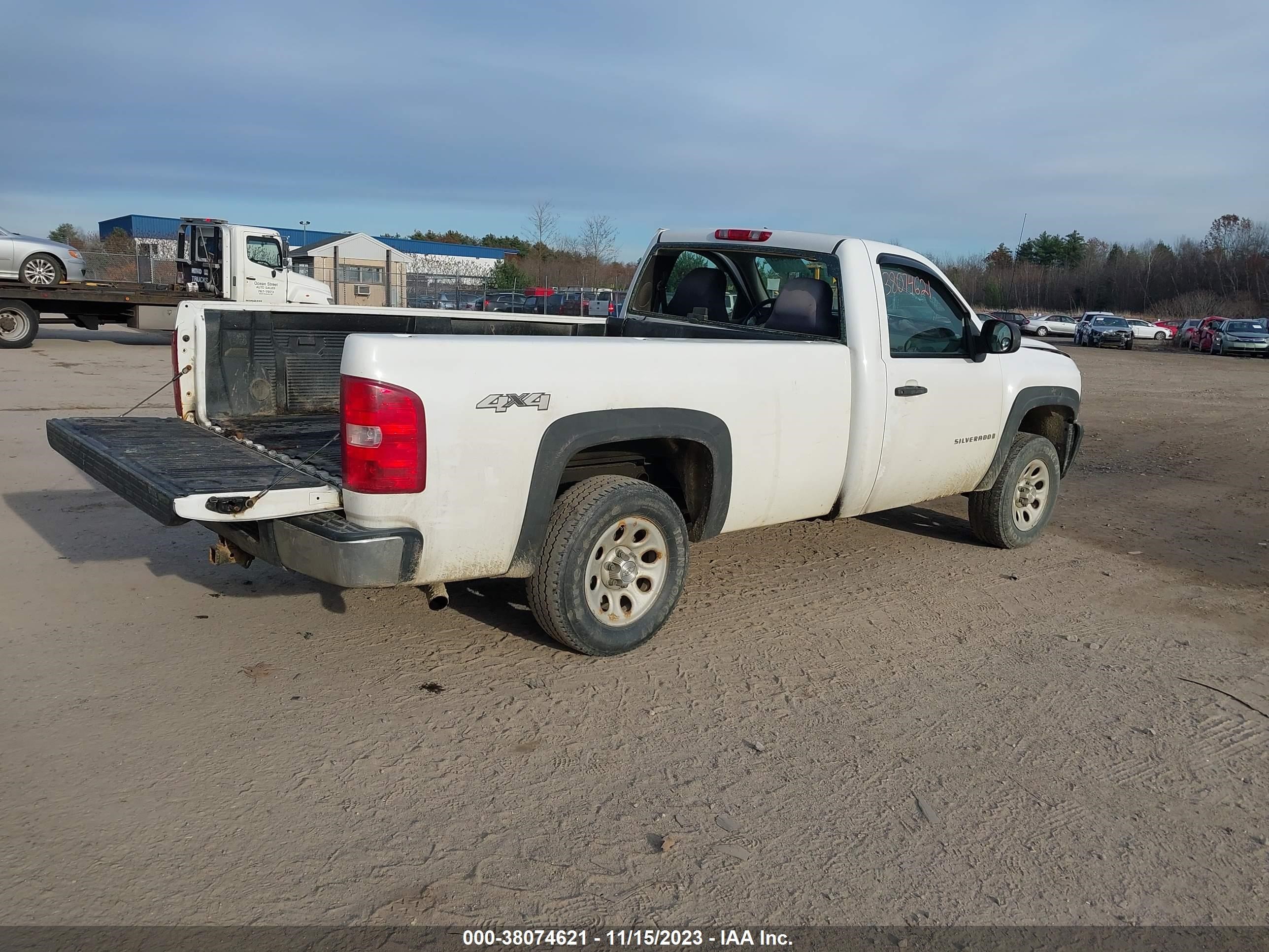 Photo 3 VIN: 1GCEK14J49Z113208 - CHEVROLET SILVERADO 