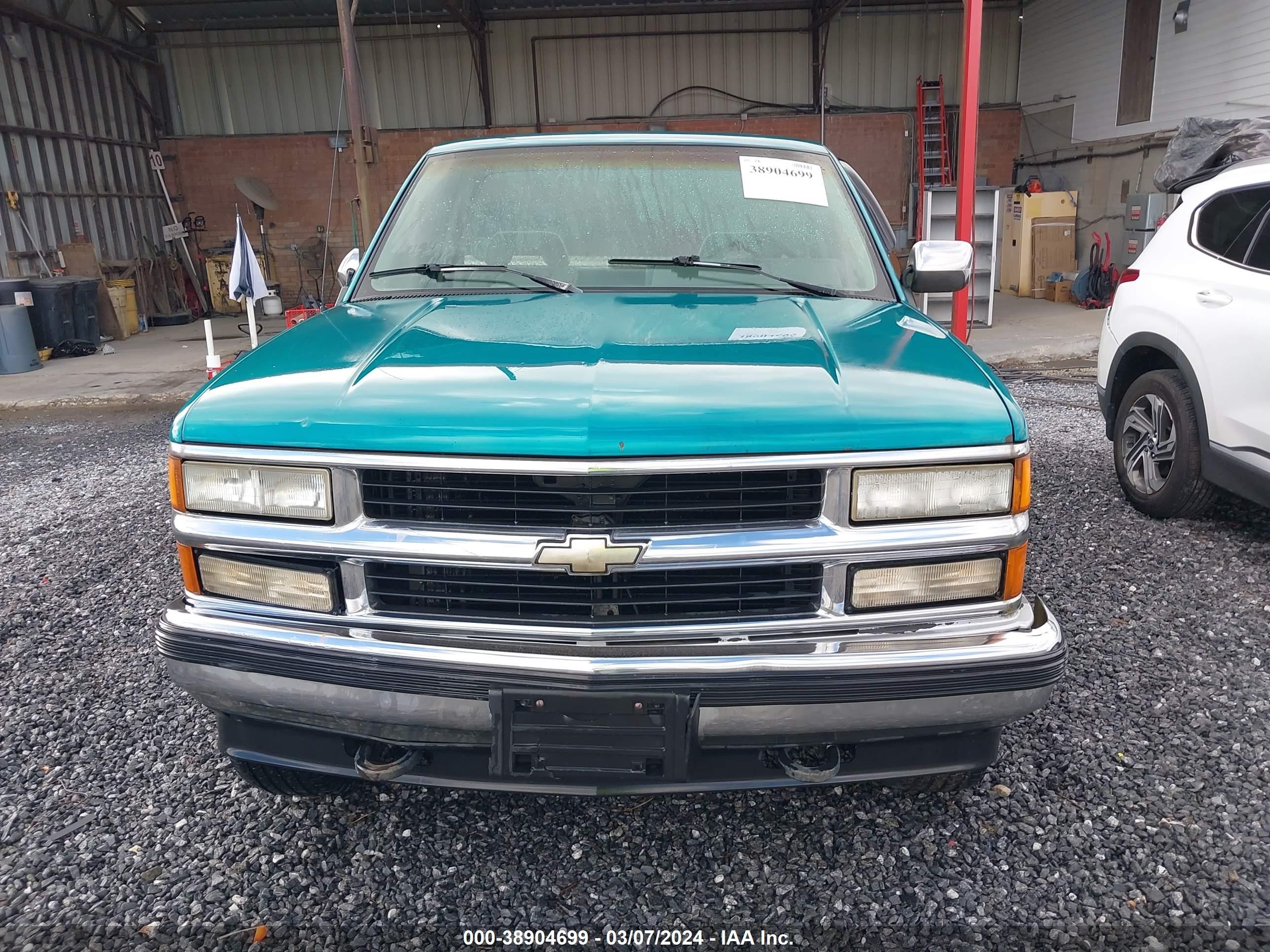 Photo 11 VIN: 1GCEK14K3RZ167365 - CHEVROLET GMT-400 