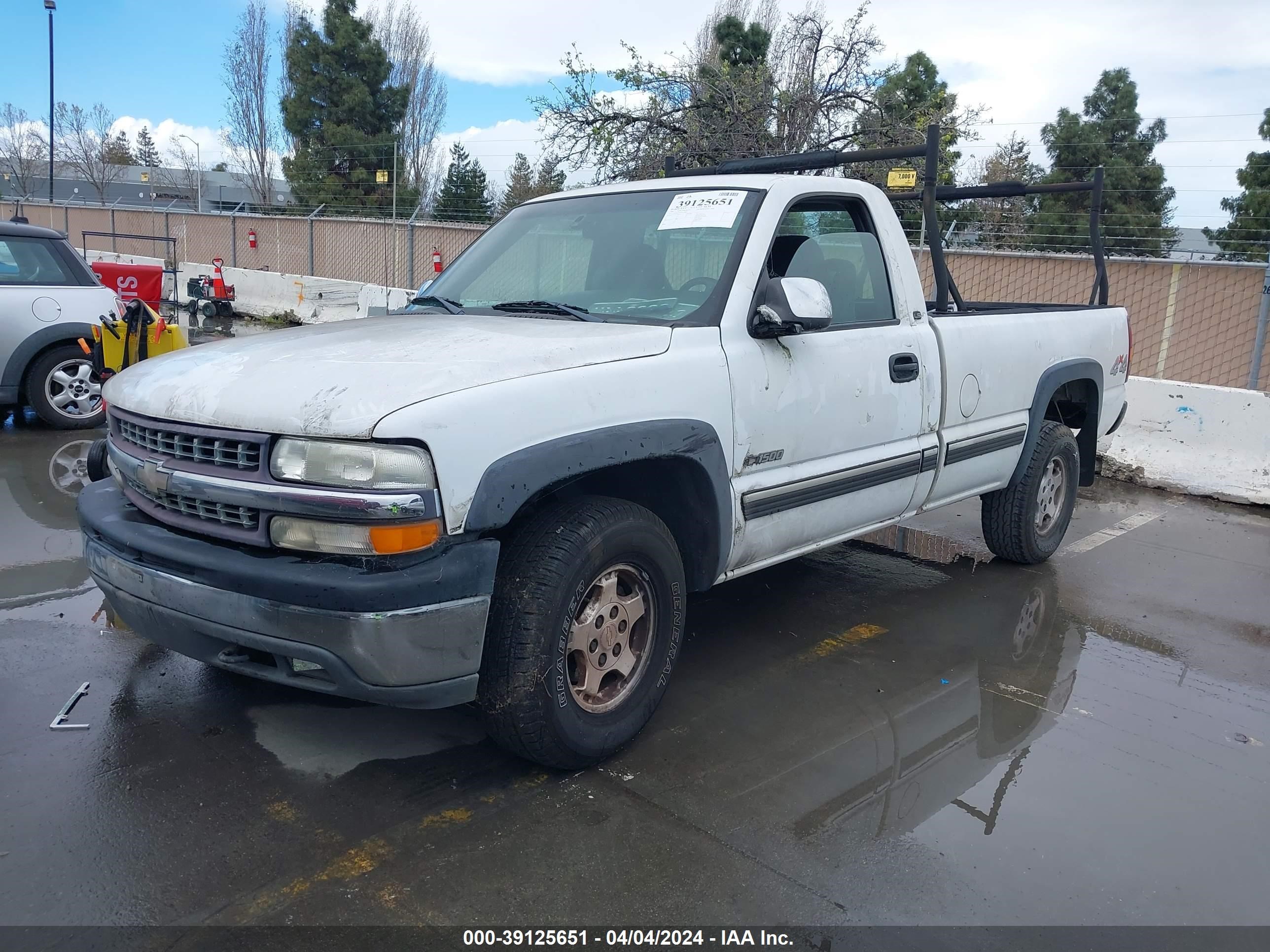 Photo 1 VIN: 1GCEK14T01E136207 - CHEVROLET SILVERADO 