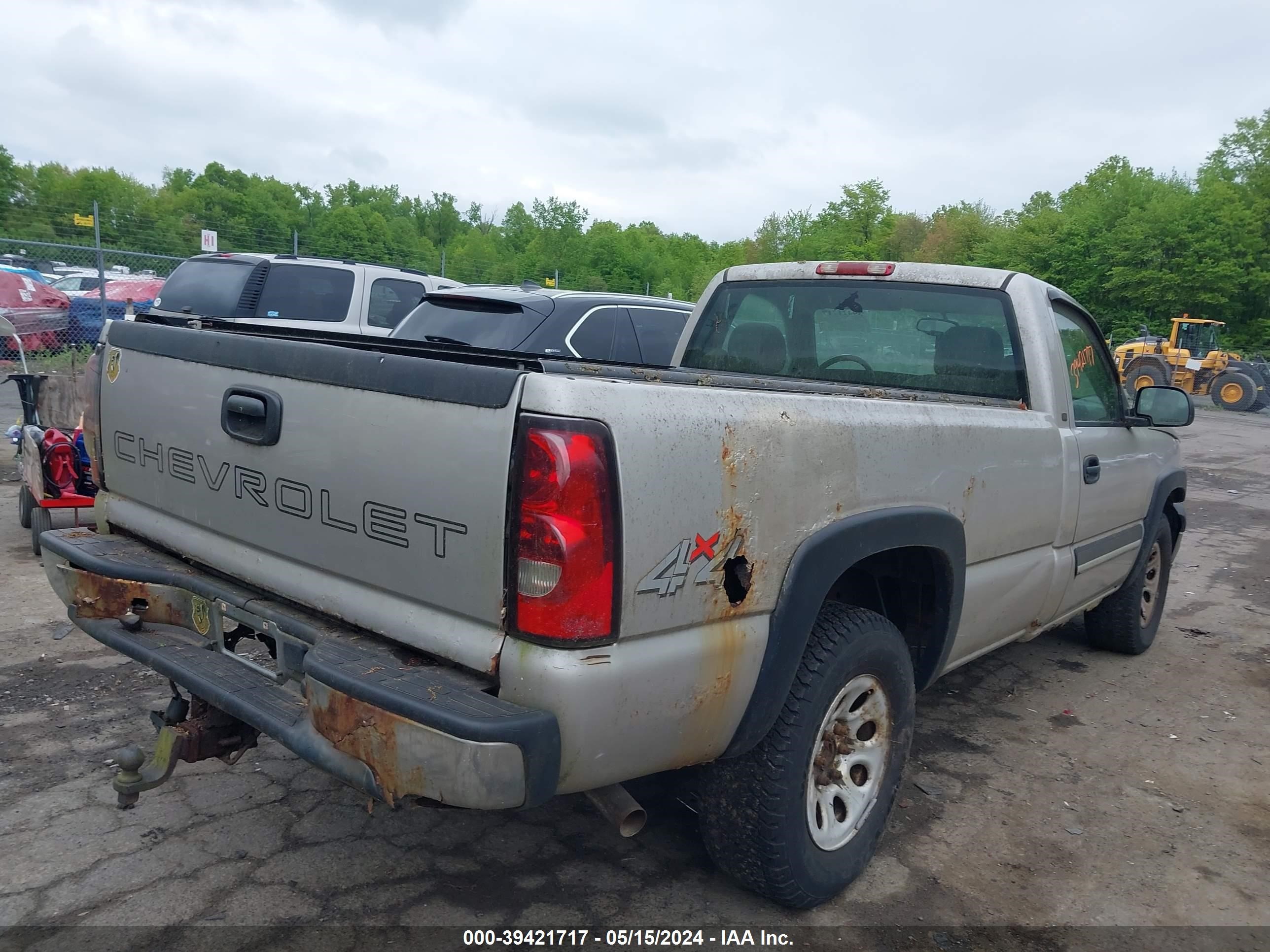 Photo 3 VIN: 1GCEK14T05E152607 - CHEVROLET SILVERADO 