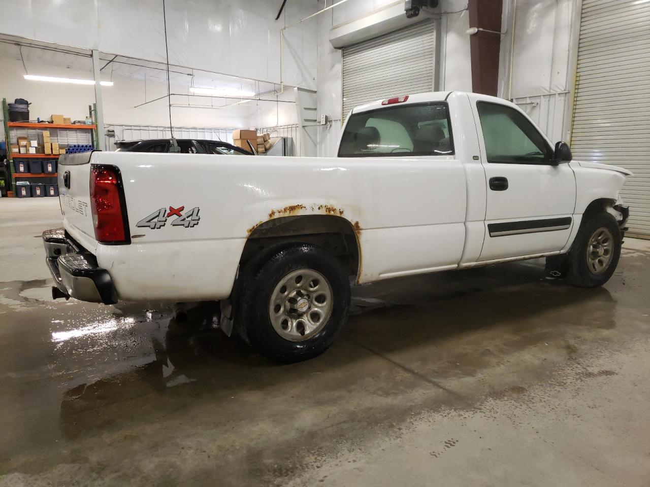 Photo 2 VIN: 1GCEK14T15Z249517 - CHEVROLET SILVERADO 