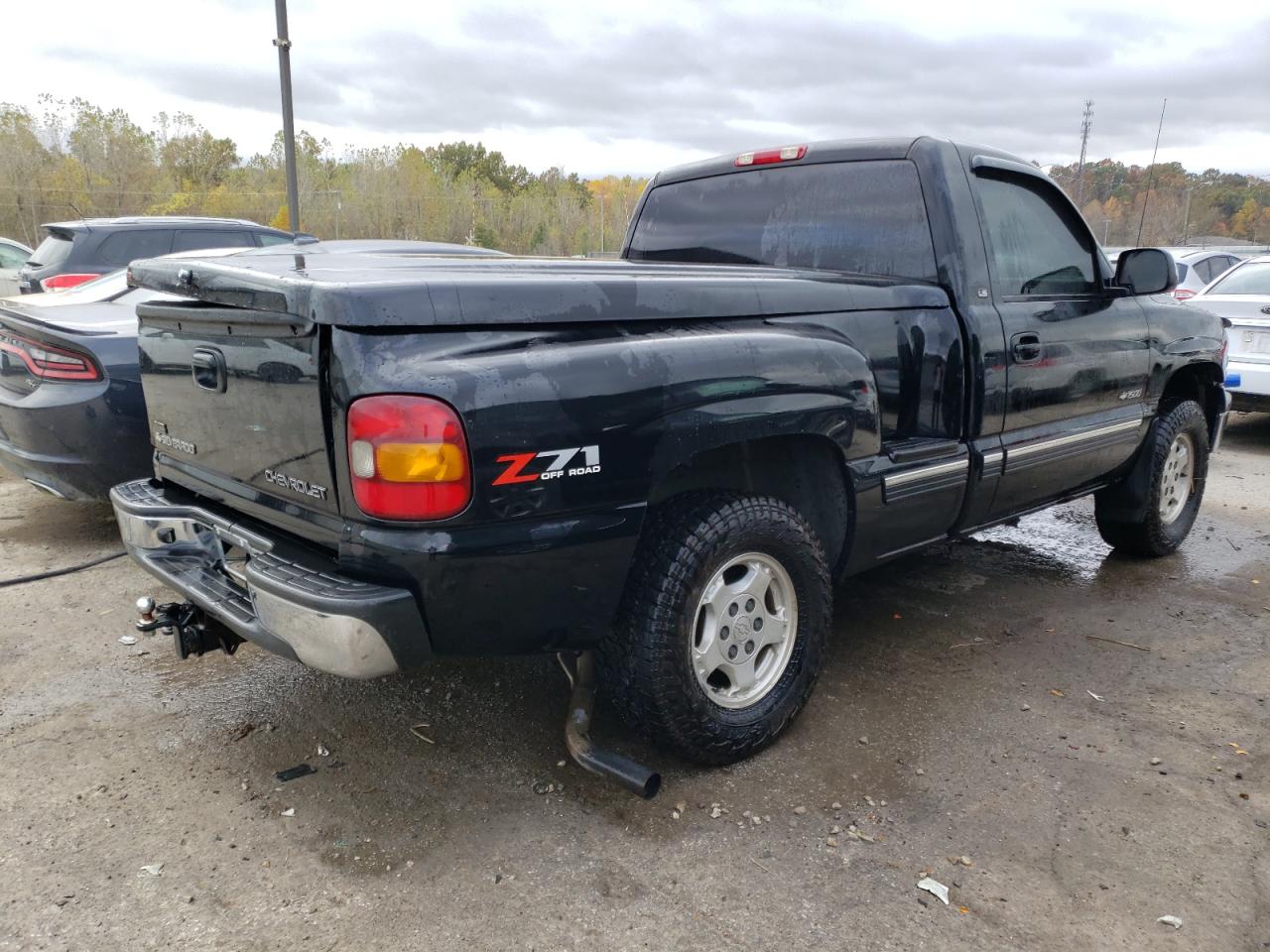 Photo 2 VIN: 1GCEK14T22Z343983 - CHEVROLET SILVERADO 