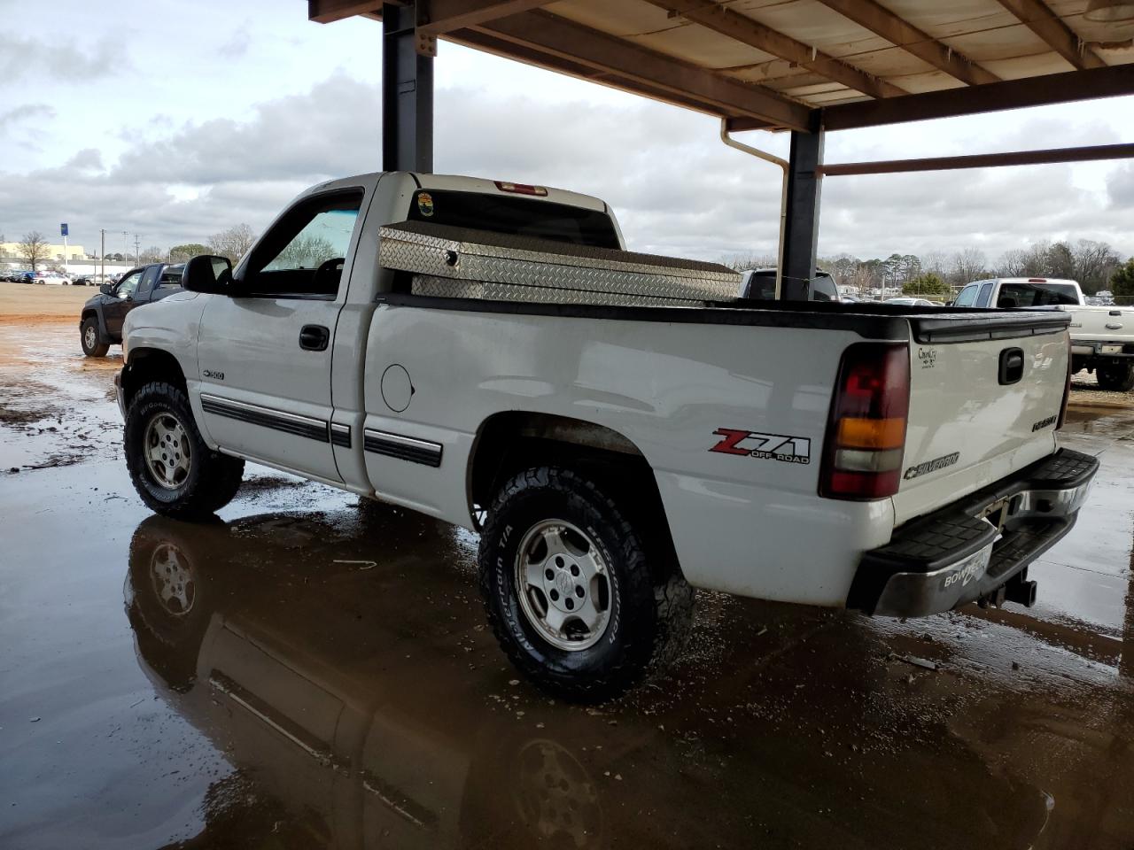 Photo 1 VIN: 1GCEK14T32Z329736 - CHEVROLET SILVERADO 