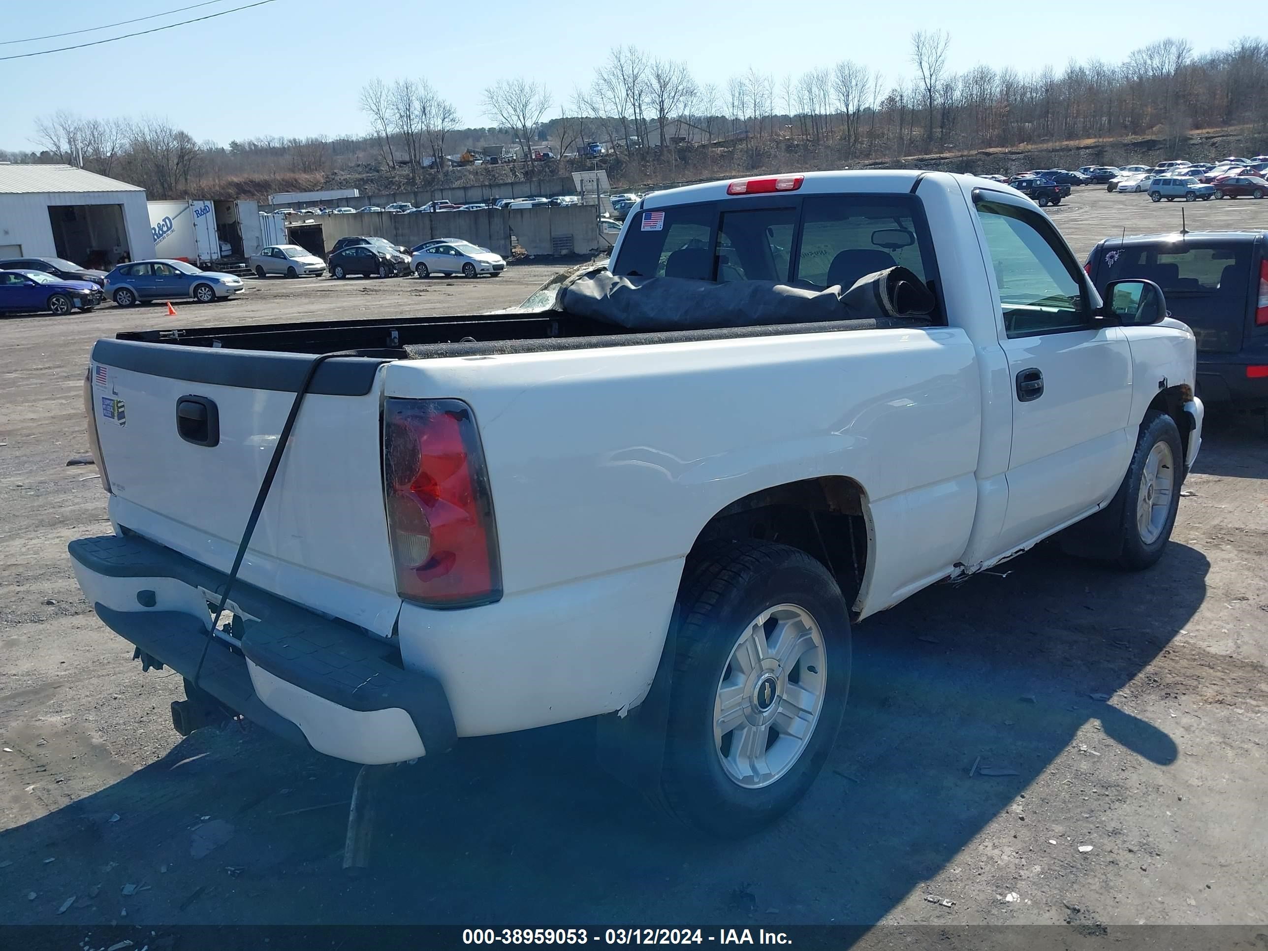 Photo 3 VIN: 1GCEK14T35Z173525 - CHEVROLET SILVERADO 