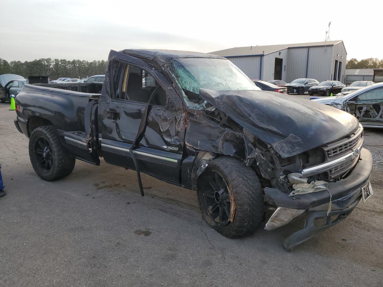 Photo 3 VIN: 1GCEK14T4YZ114200 - CHEVROLET SILVERADO 