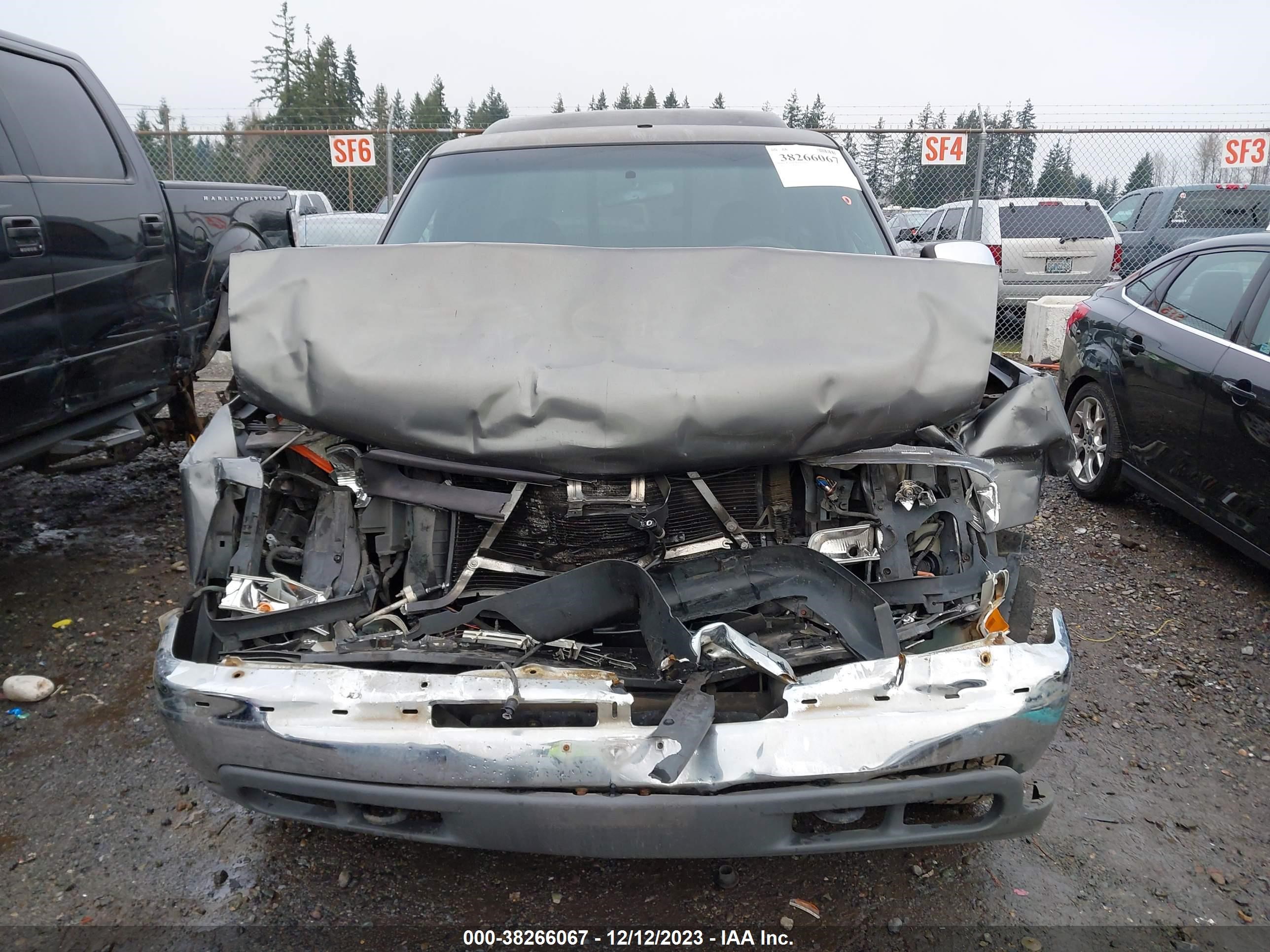 Photo 11 VIN: 1GCEK14TXYE205737 - CHEVROLET SILVERADO 