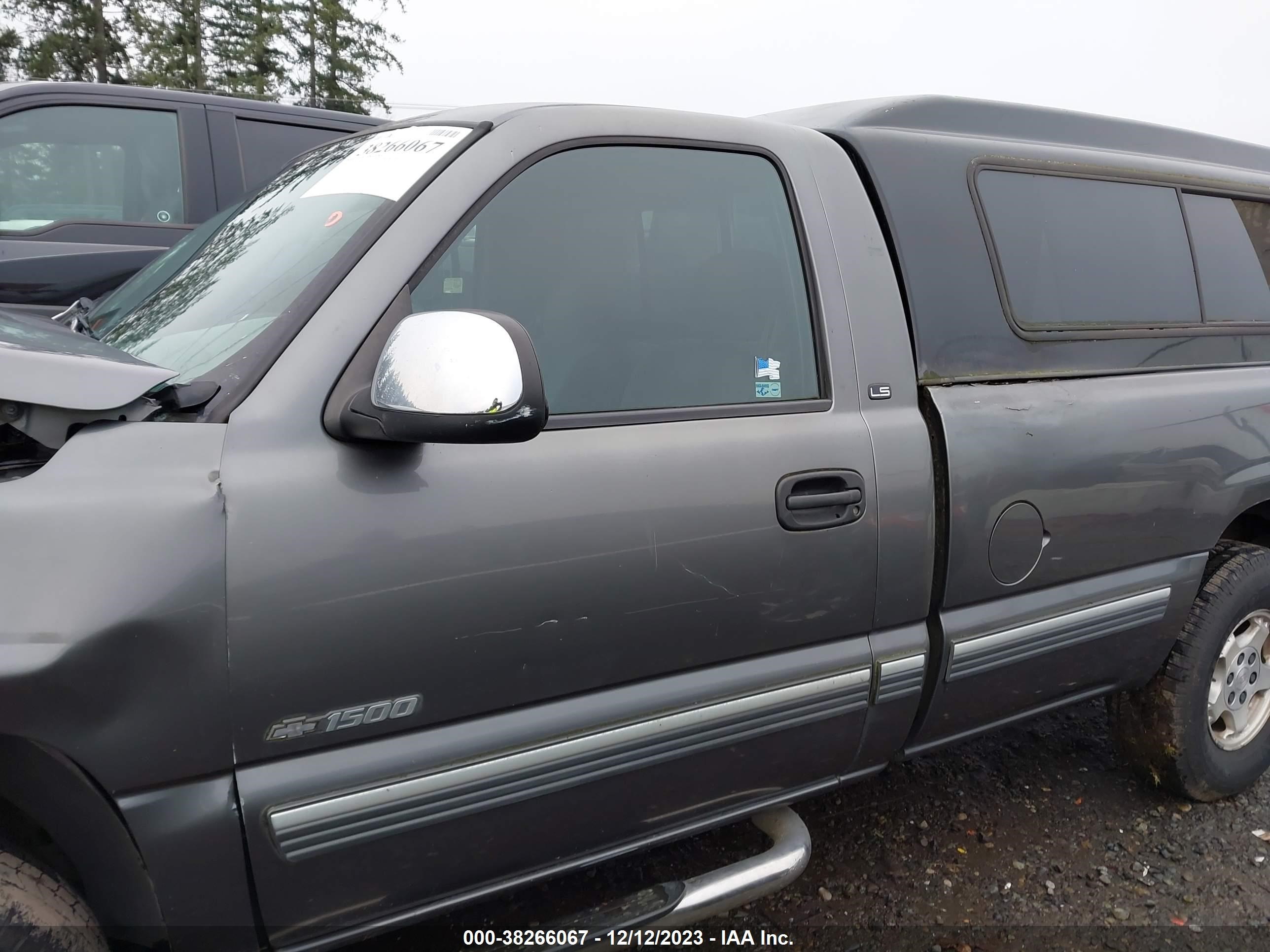 Photo 13 VIN: 1GCEK14TXYE205737 - CHEVROLET SILVERADO 