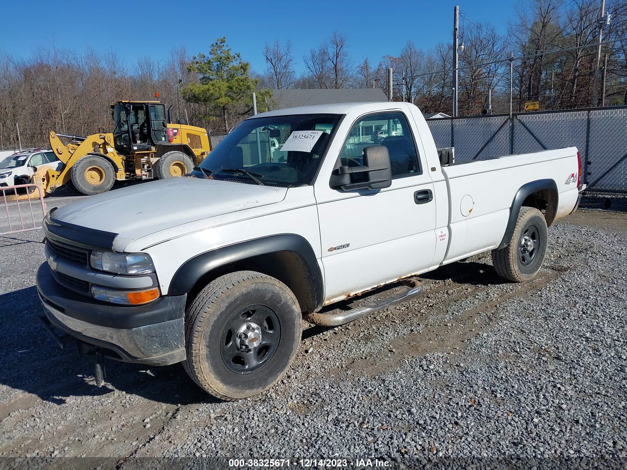 Photo 1 VIN: 1GCEK14V11E157360 - CHEVROLET SILVERADO 