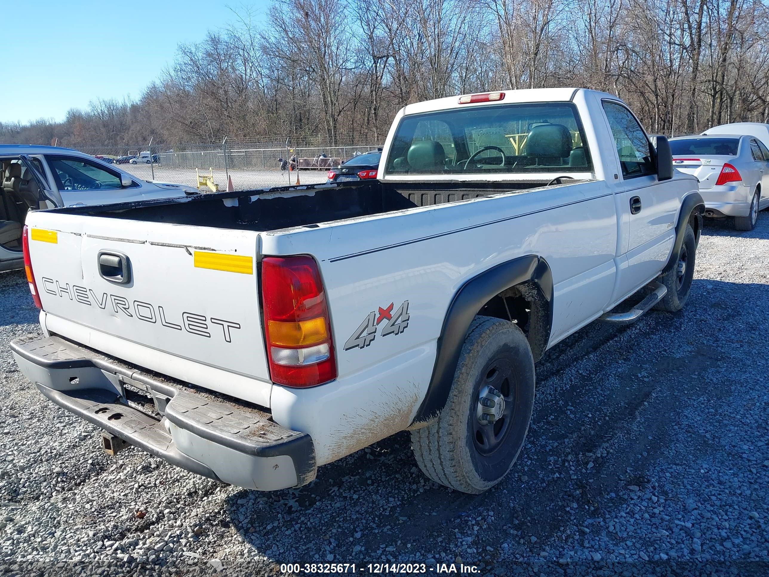 Photo 5 VIN: 1GCEK14V11E157360 - CHEVROLET SILVERADO 