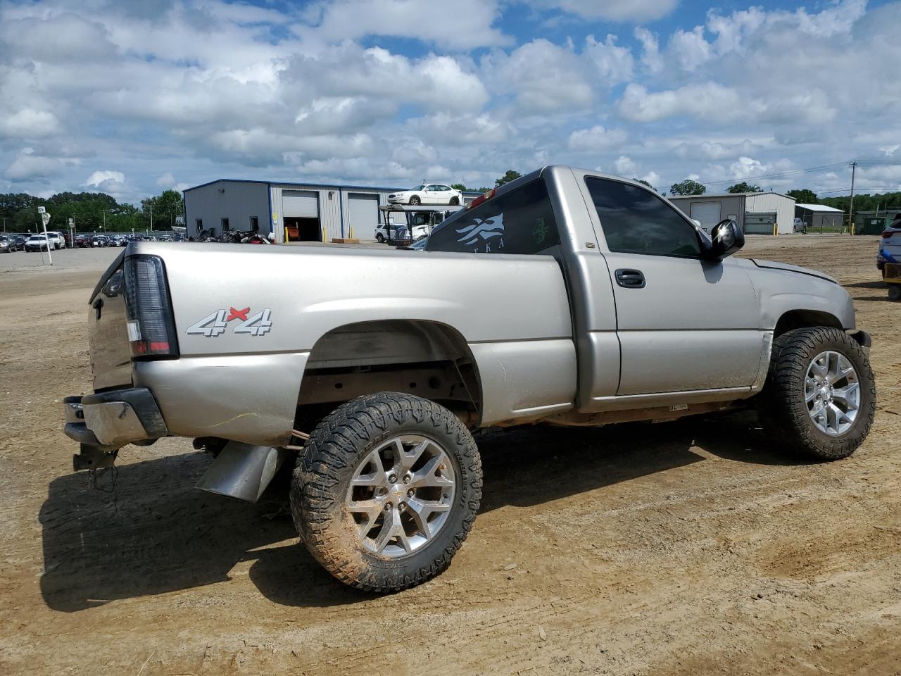 Photo 2 VIN: 1GCEK14V23Z264686 - CHEVROLET SILVERADO 