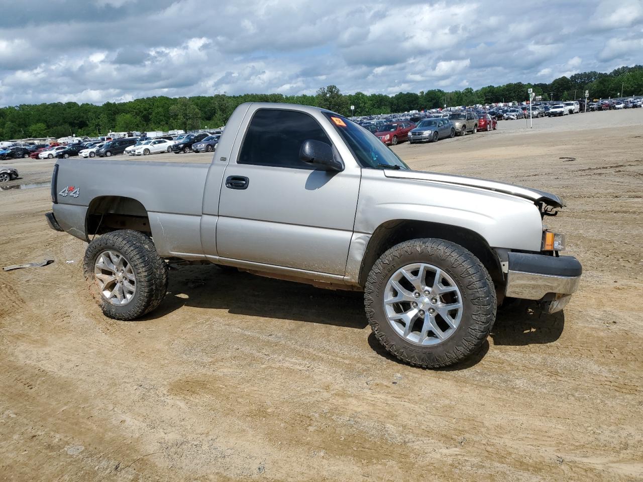 Photo 3 VIN: 1GCEK14V23Z264686 - CHEVROLET SILVERADO 