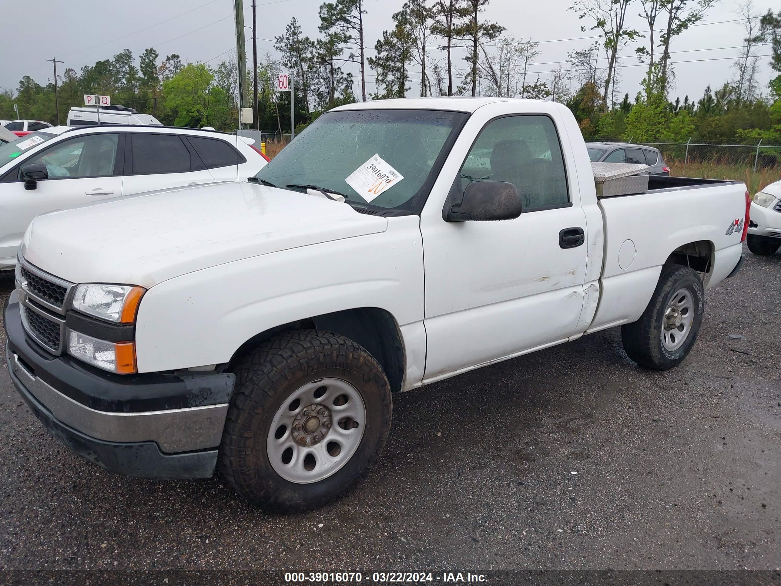 Photo 1 VIN: 1GCEK14V26Z135531 - CHEVROLET SILVERADO 