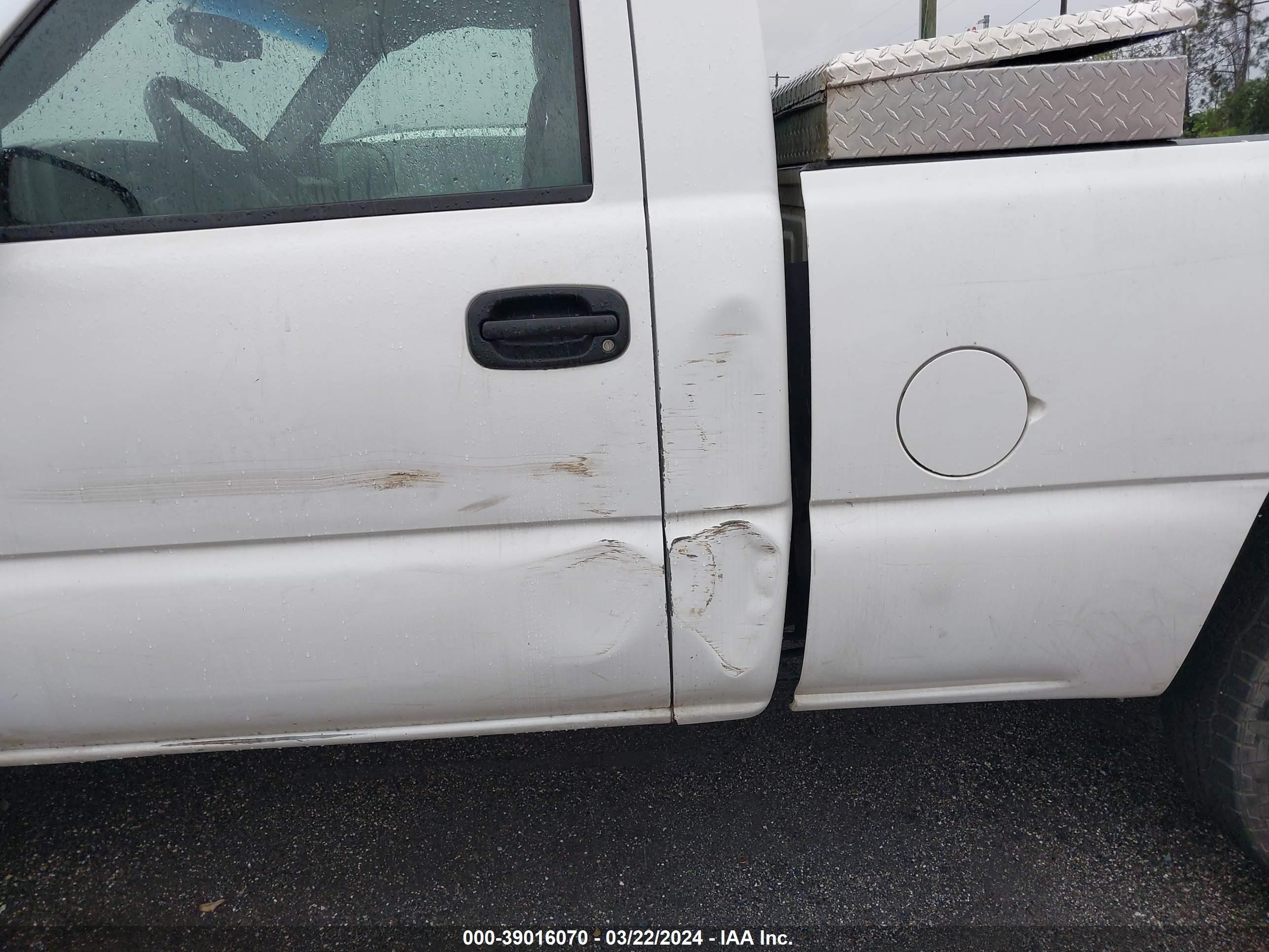 Photo 5 VIN: 1GCEK14V26Z135531 - CHEVROLET SILVERADO 