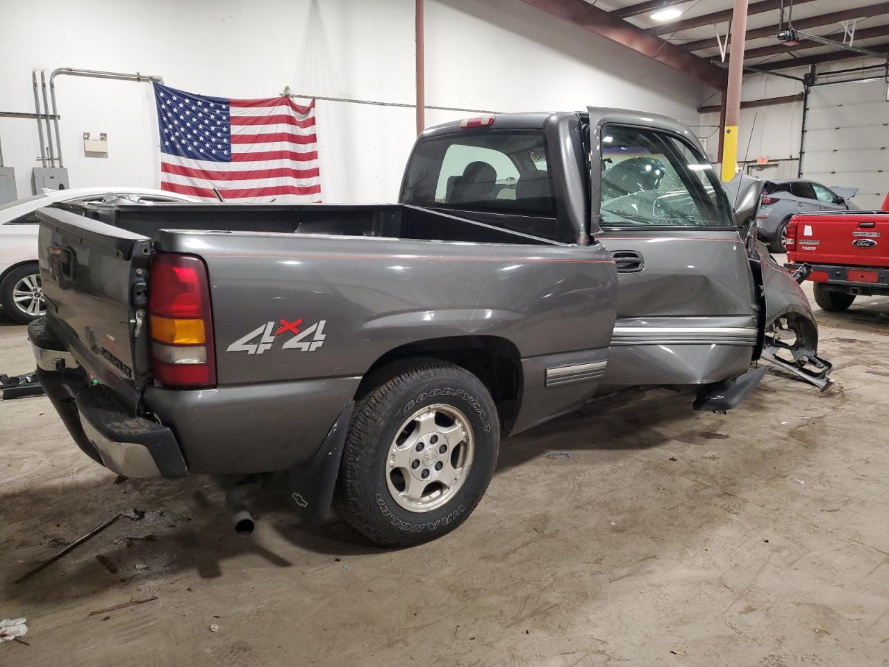 Photo 2 VIN: 1GCEK14V5XZ175409 - CHEVROLET SILVERADO 