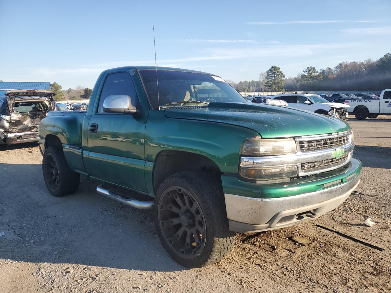 Photo 3 VIN: 1GCEK14VXYZ187704 - CHEVROLET SILVERADO 