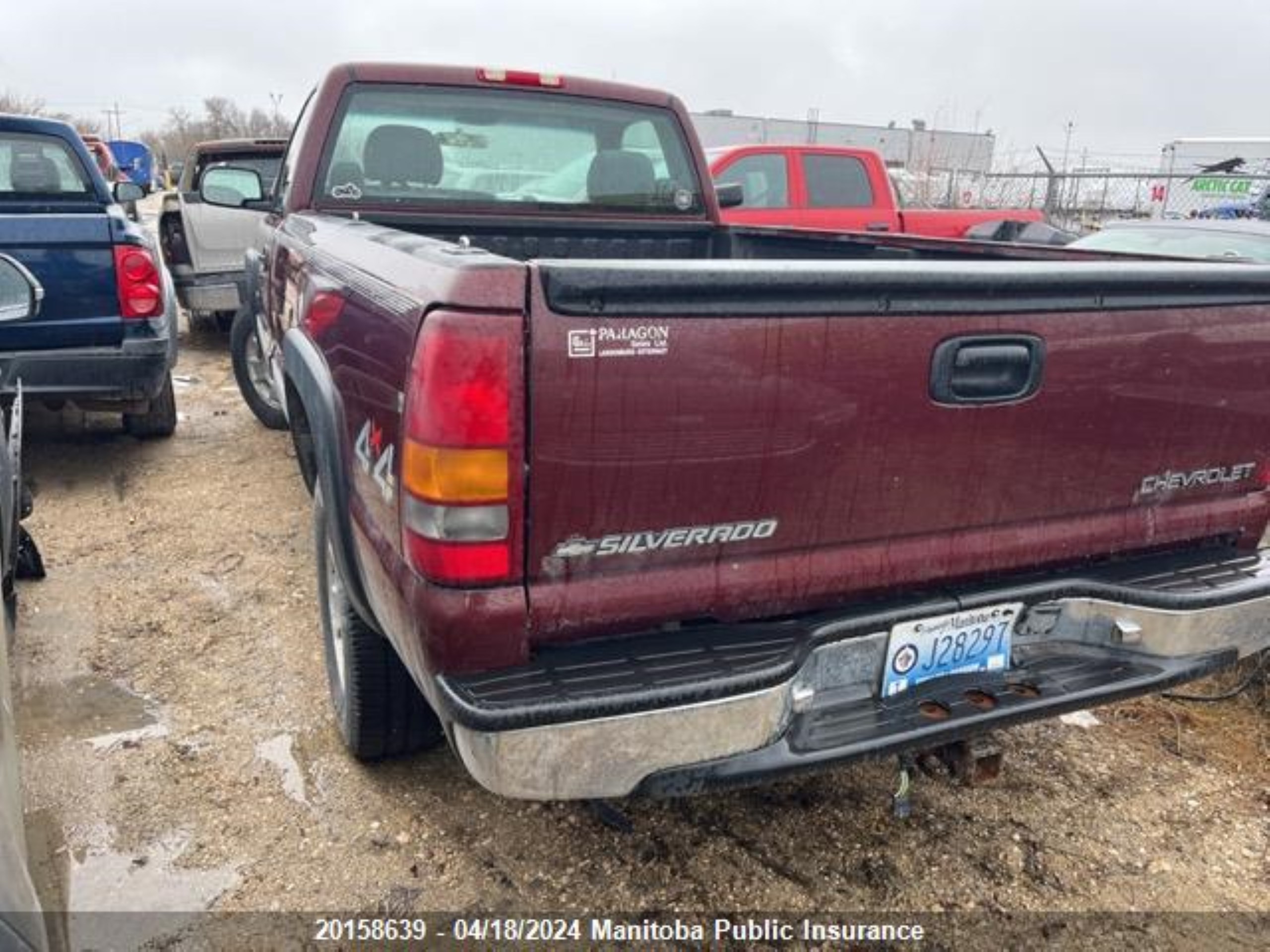 Photo 2 VIN: 1GCEK14W3YZ369611 - CHEVROLET SILVERADO 