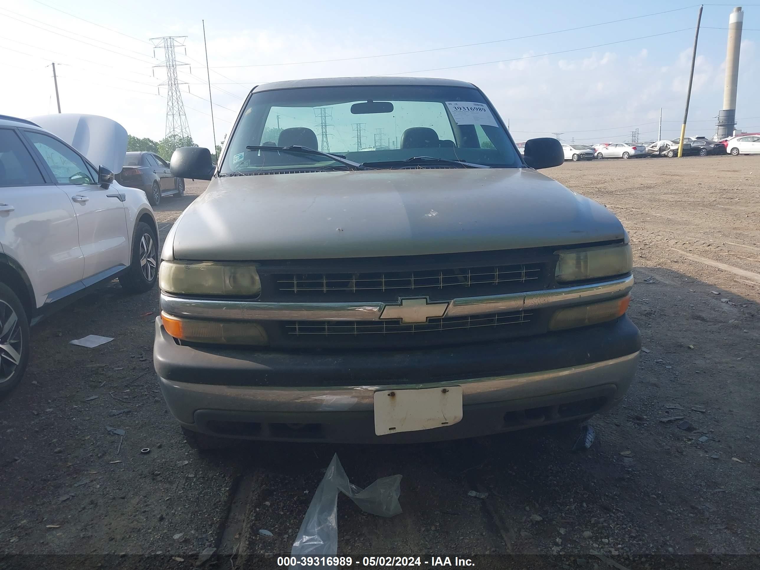 Photo 5 VIN: 1GCEK14W4YE236590 - CHEVROLET SILVERADO 