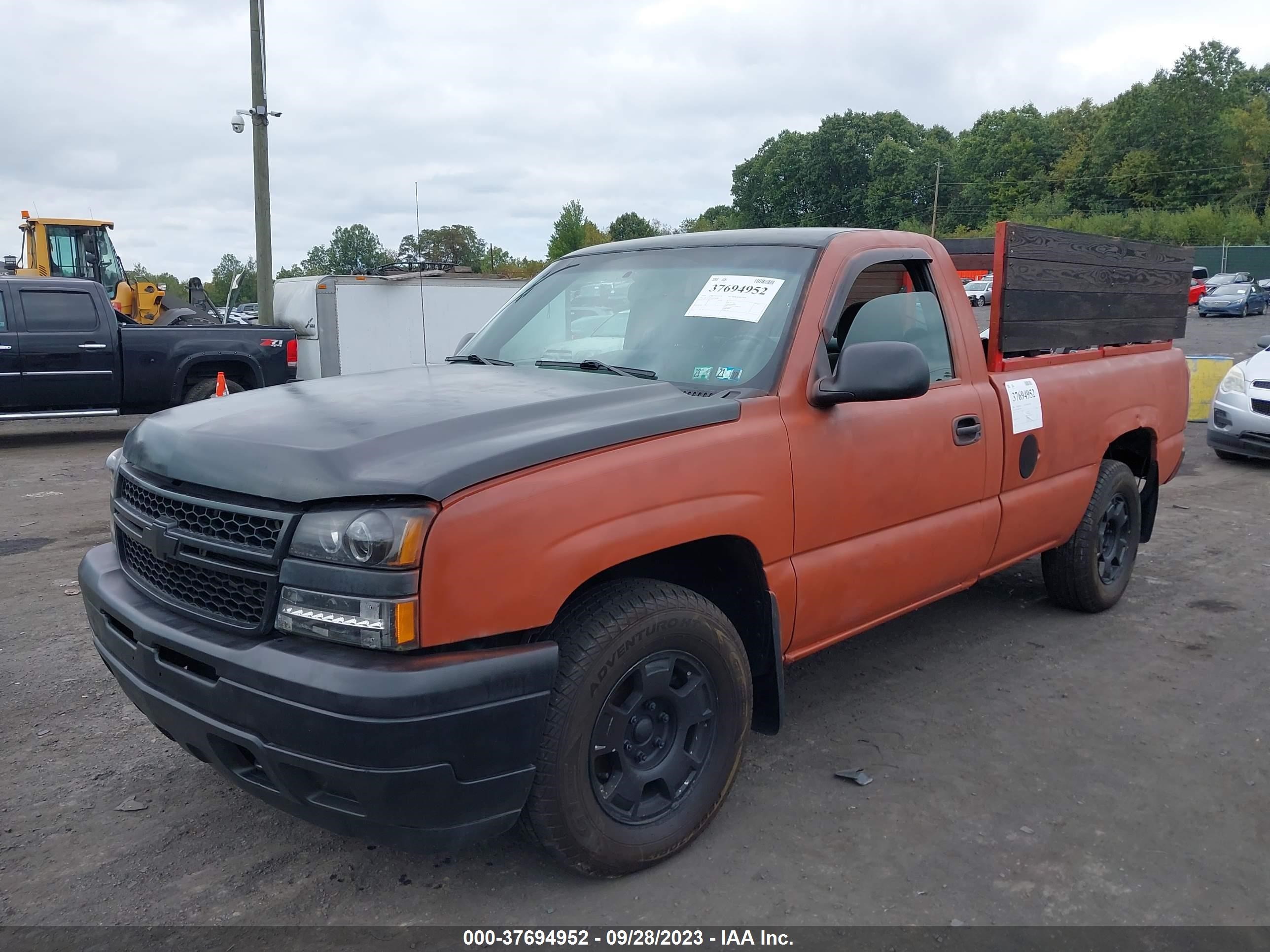 Photo 1 VIN: 1GCEK14X96Z129890 - CHEVROLET SILVERADO 