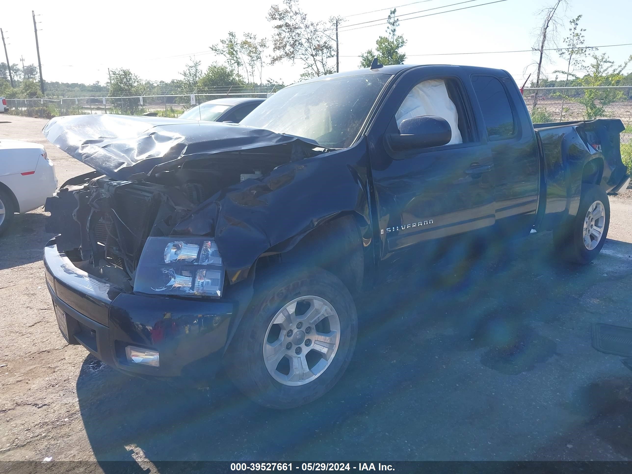 Photo 1 VIN: 1GCEK19007Z606137 - CHEVROLET SILVERADO 