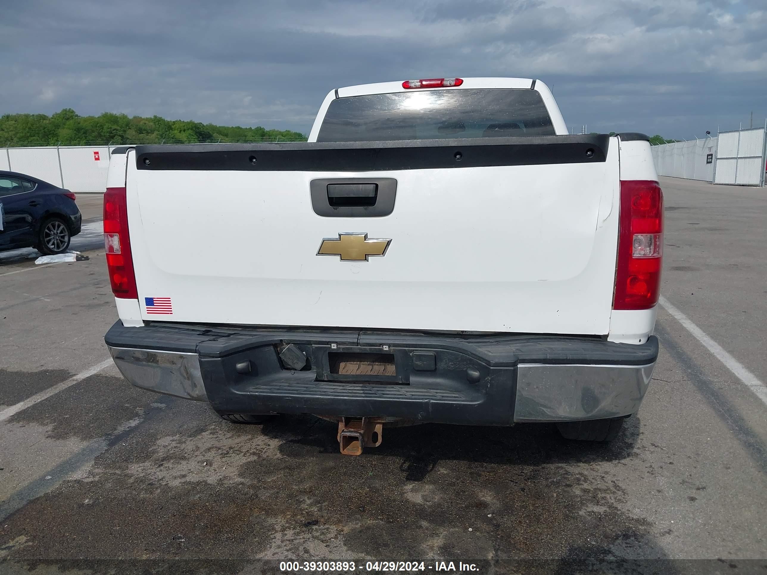 Photo 14 VIN: 1GCEK19008Z130943 - CHEVROLET SILVERADO 