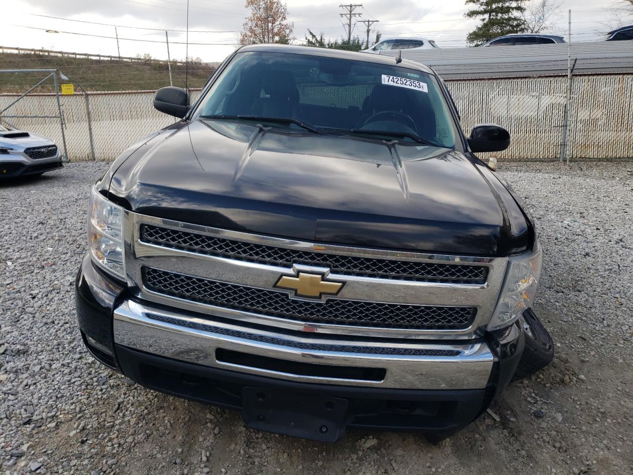 Photo 4 VIN: 1GCEK19018Z113620 - CHEVROLET SILVERADO 