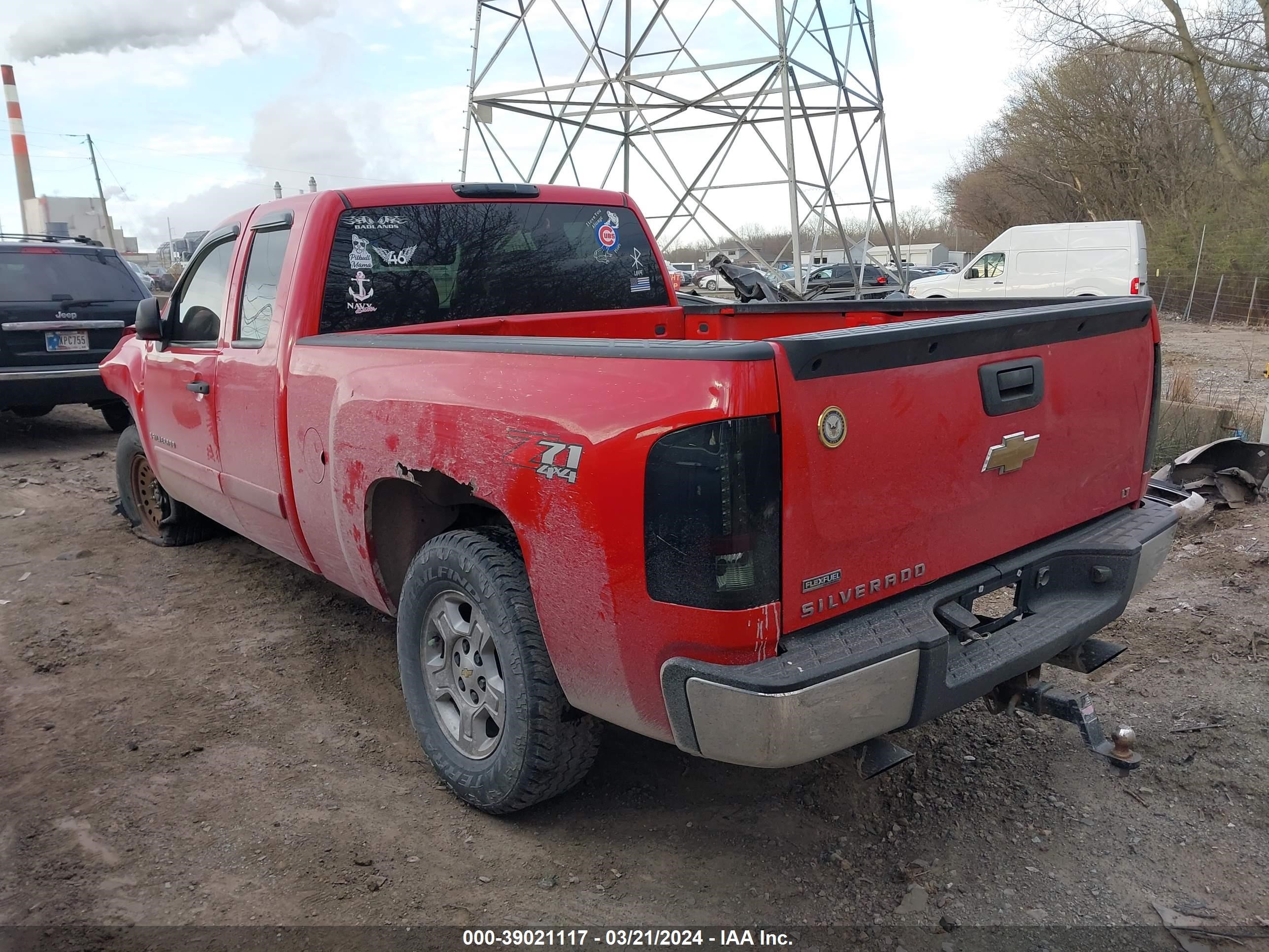 Photo 2 VIN: 1GCEK19018Z203575 - CHEVROLET SILVERADO 