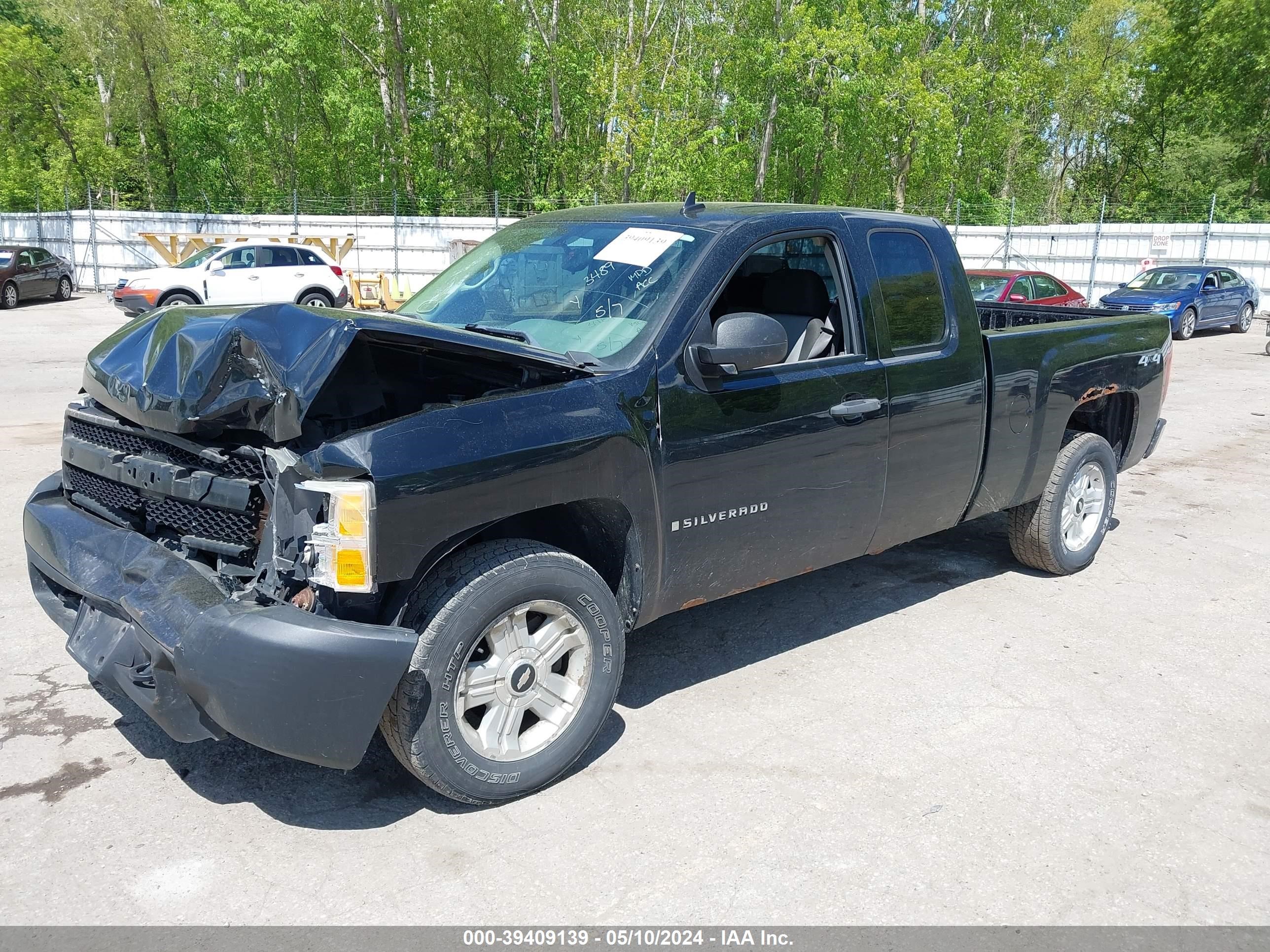 Photo 1 VIN: 1GCEK19058Z323489 - CHEVROLET SILVERADO 