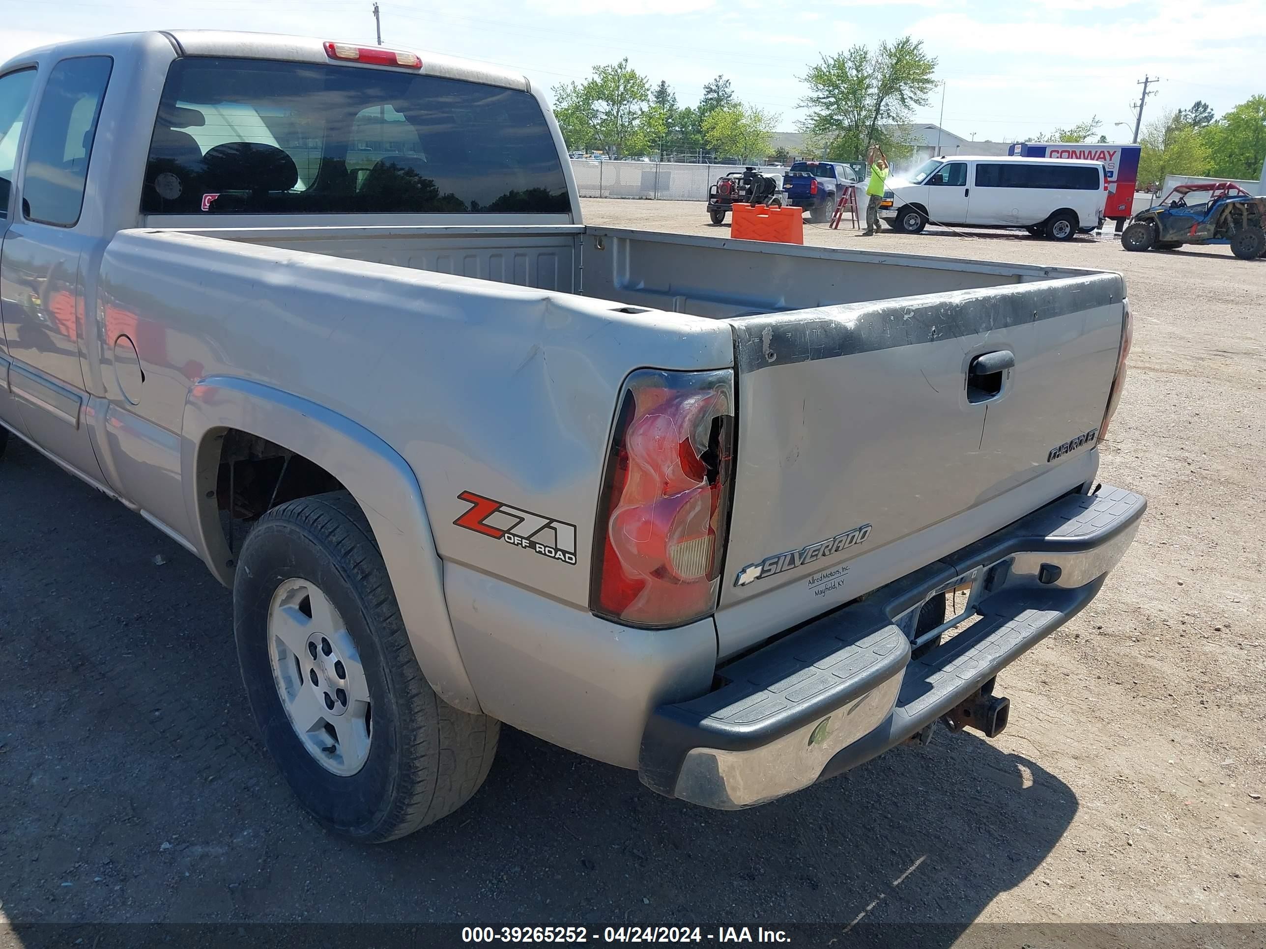 Photo 5 VIN: 1GCEK19B55E235546 - CHEVROLET SILVERADO 