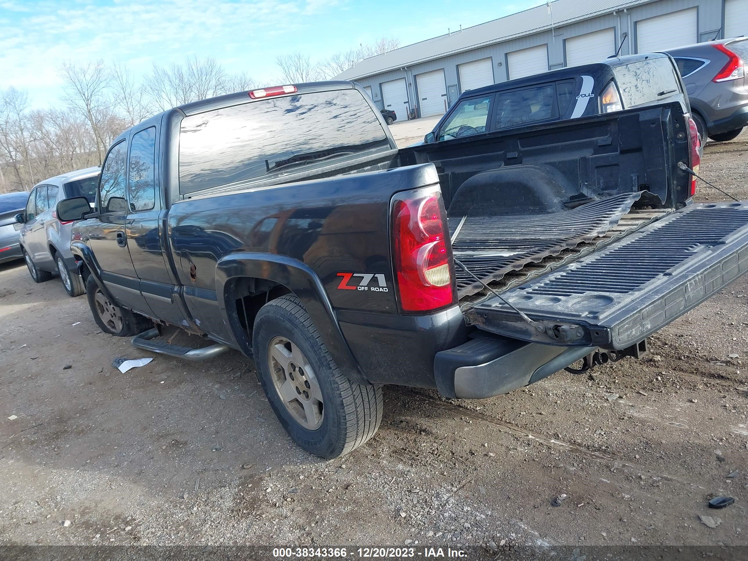 Photo 2 VIN: 1GCEK19B95E130444 - CHEVROLET SILVERADO 