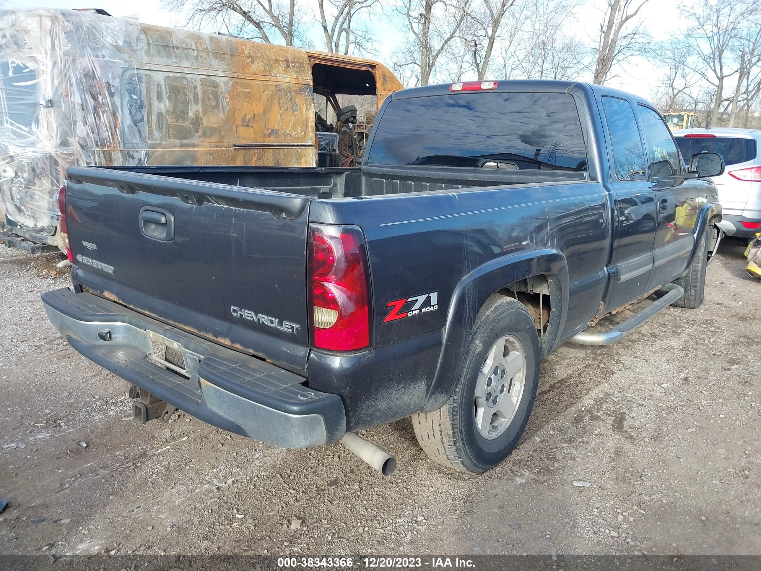 Photo 3 VIN: 1GCEK19B95E130444 - CHEVROLET SILVERADO 