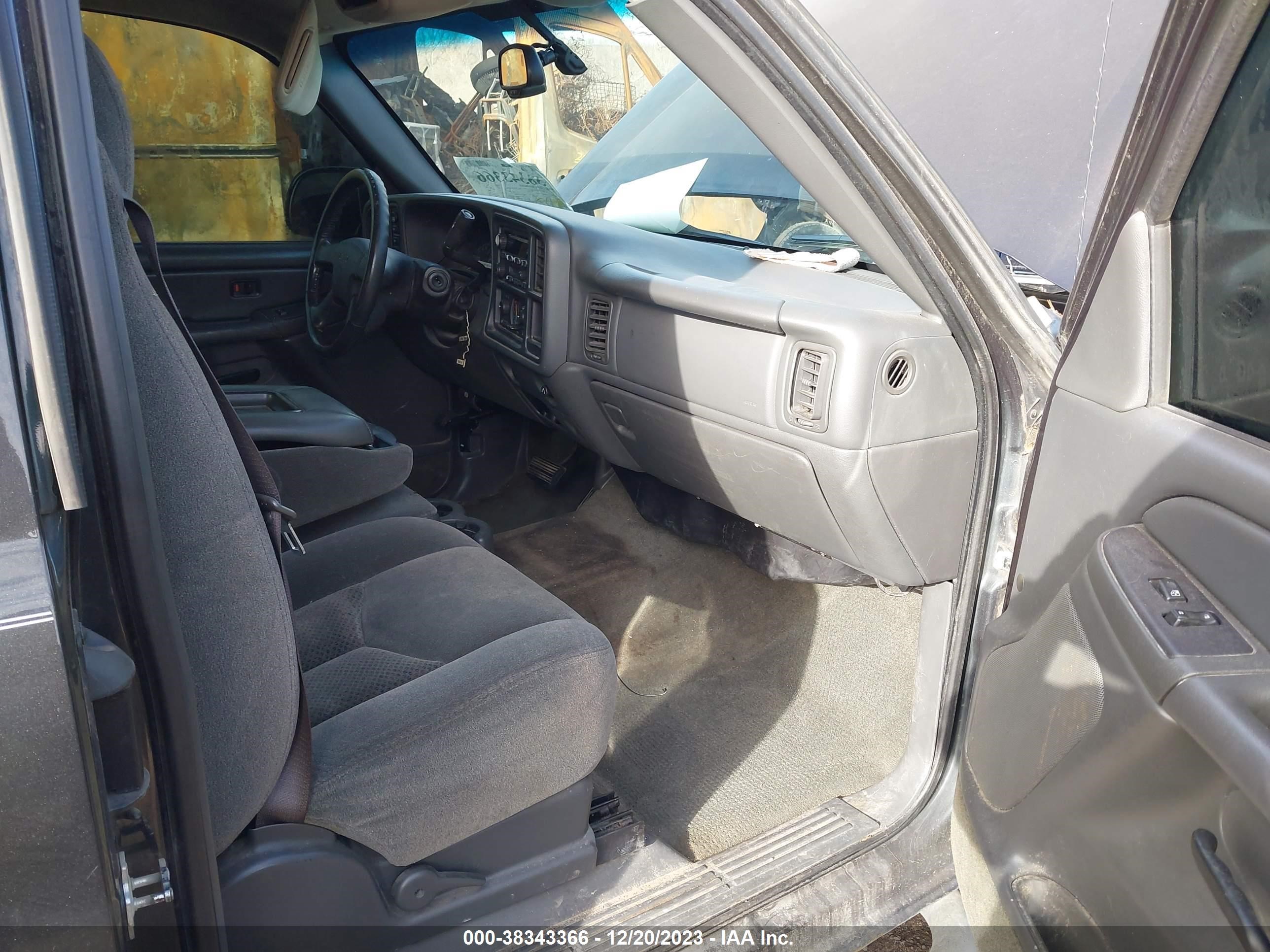 Photo 4 VIN: 1GCEK19B95E130444 - CHEVROLET SILVERADO 