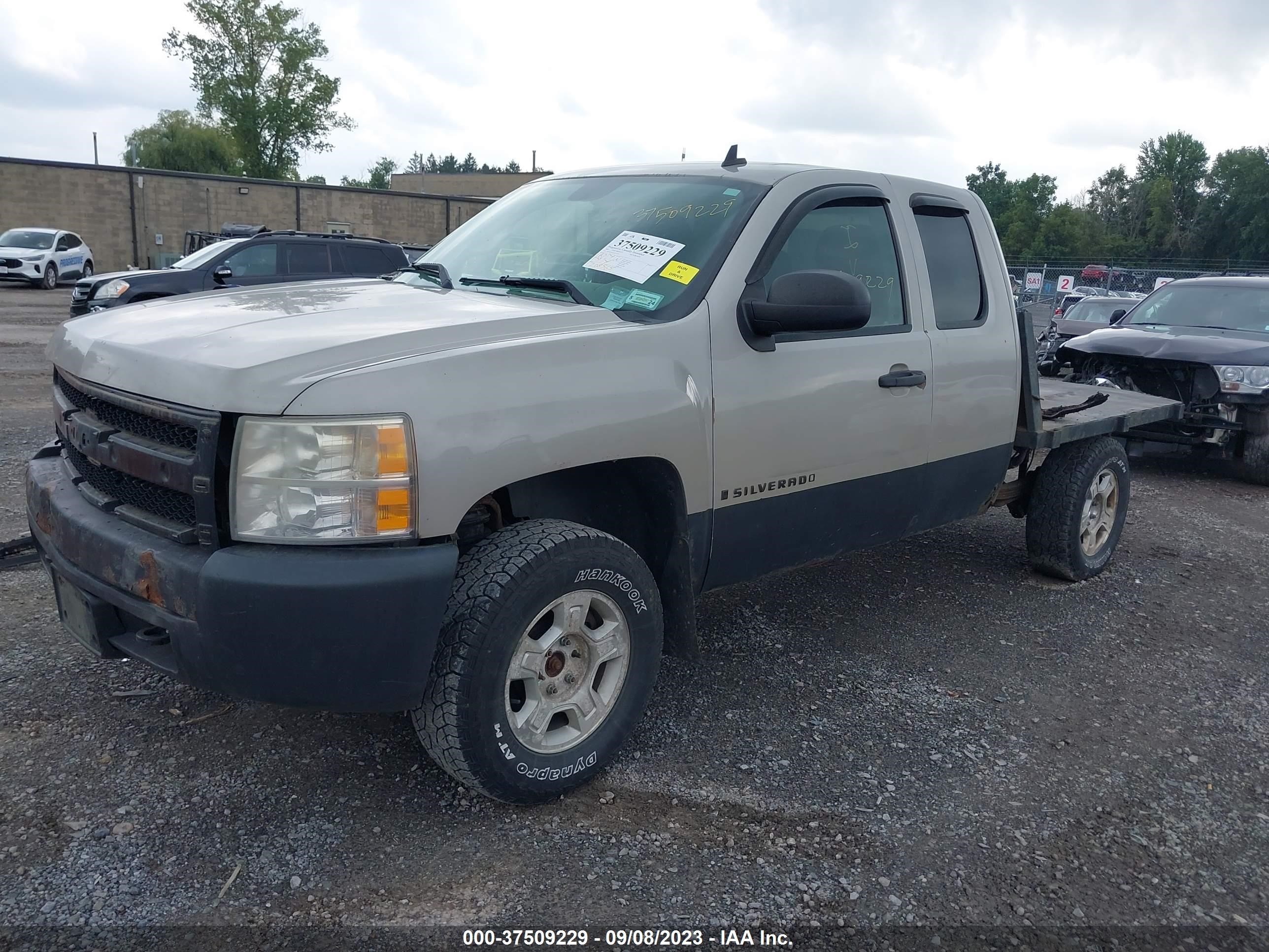 Photo 1 VIN: 1GCEK19CX7E502109 - CHEVROLET SILVERADO 