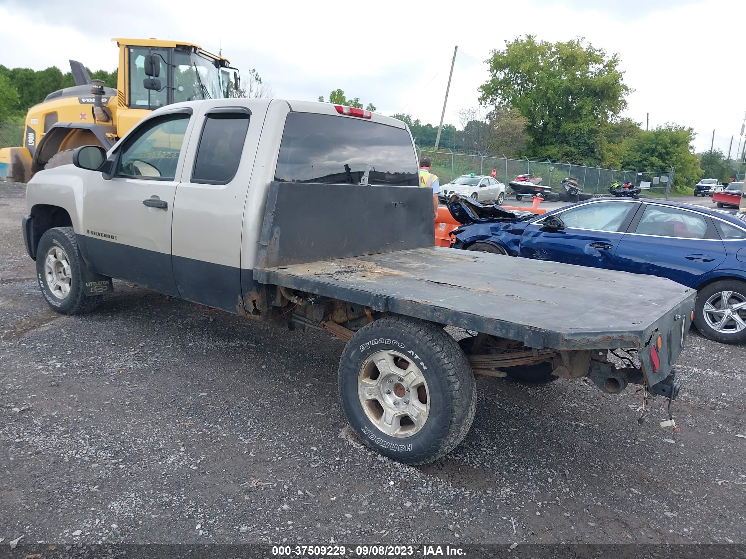 Photo 2 VIN: 1GCEK19CX7E502109 - CHEVROLET SILVERADO 