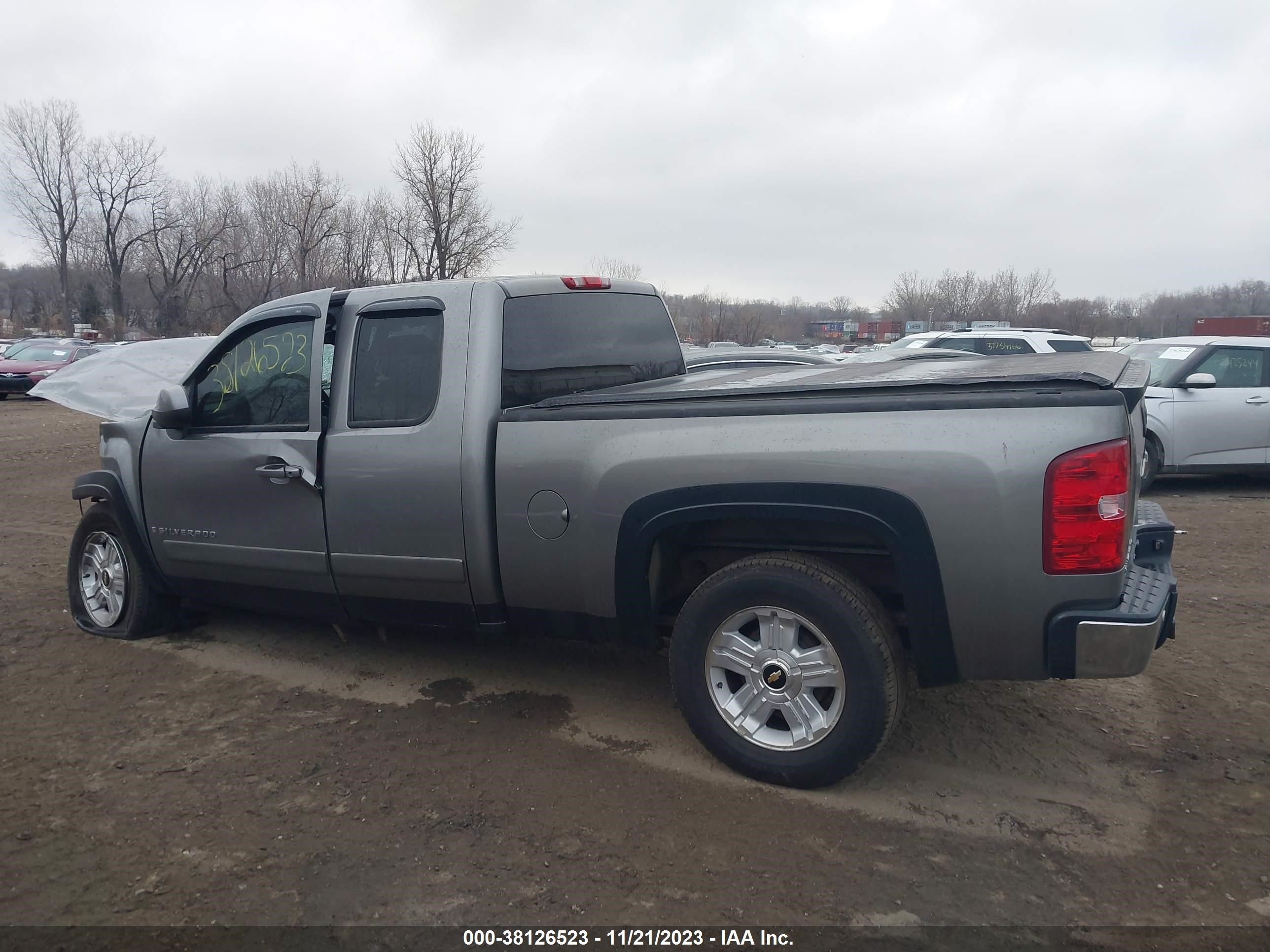 Photo 13 VIN: 1GCEK19J08Z272766 - CHEVROLET SILVERADO 