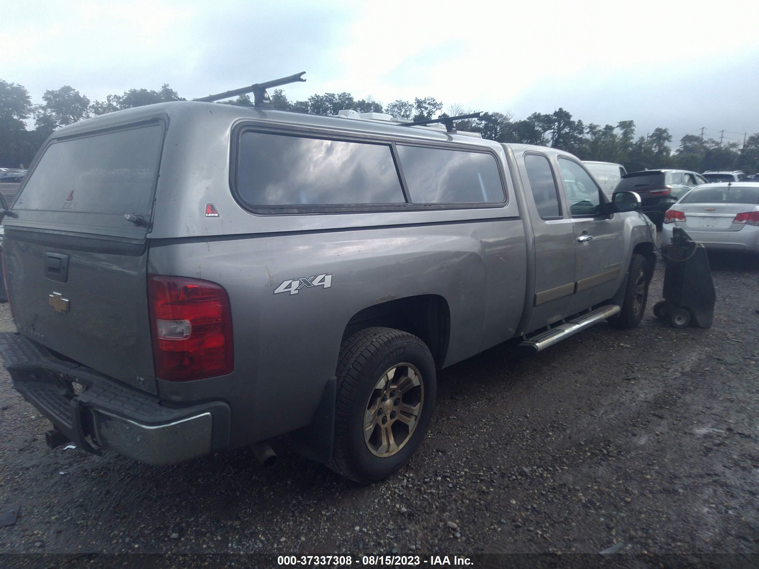 Photo 3 VIN: 1GCEK19J17E503504 - CHEVROLET SILVERADO 