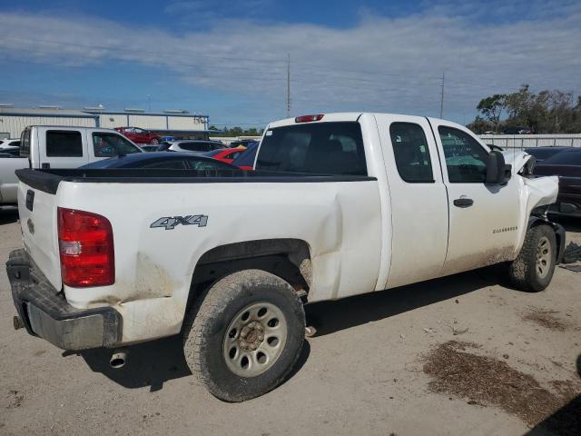 Photo 2 VIN: 1GCEK19J38Z105740 - CHEVROLET SILVERADO 