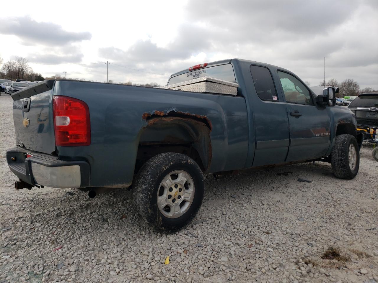 Photo 2 VIN: 1GCEK19J58Z104198 - CHEVROLET SILVERADO 