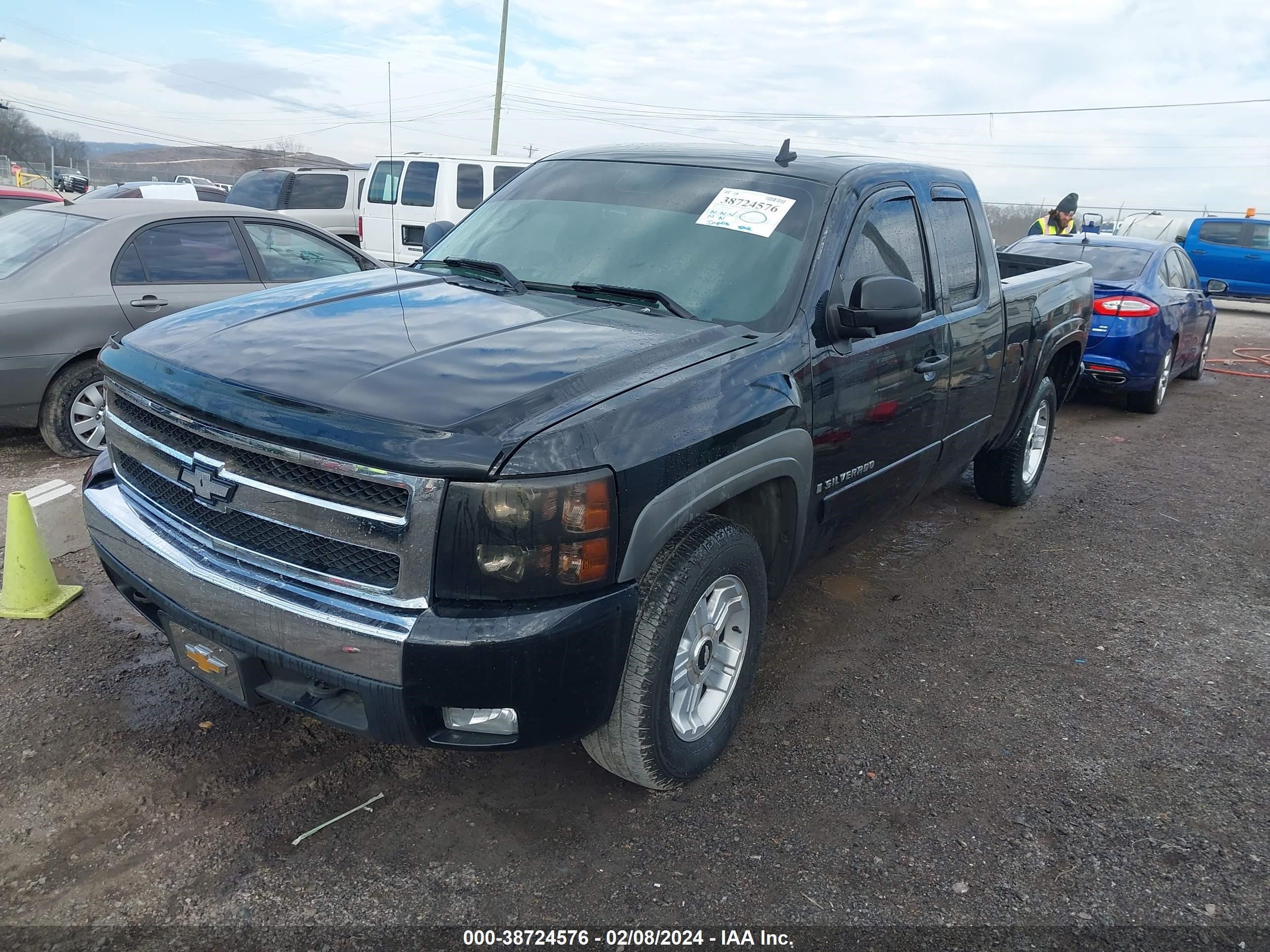 Photo 1 VIN: 1GCEK19JX7Z548143 - CHEVROLET SILVERADO 